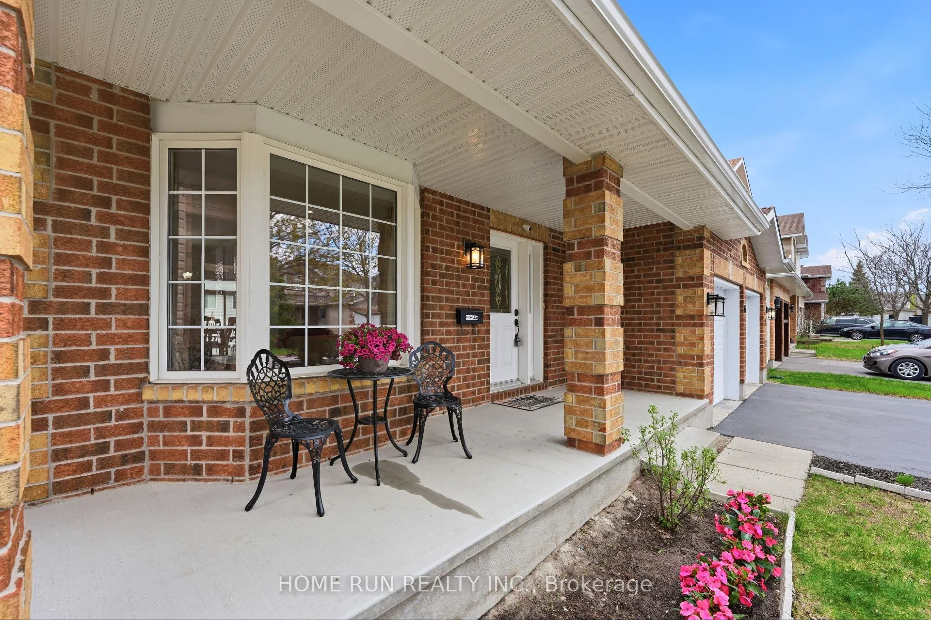 Photo 2 of 96 Woliston Crescent, Ottawa, Kanata - Morgan's Grant/South March — HOMEH