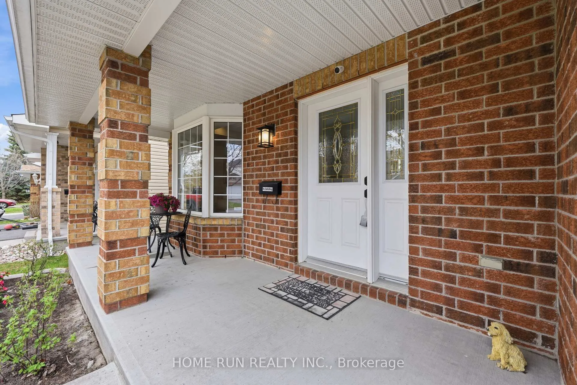 Photo 3 of 96 Woliston Crescent, Ottawa, Kanata - Morgan's Grant/South March — HOMEH
