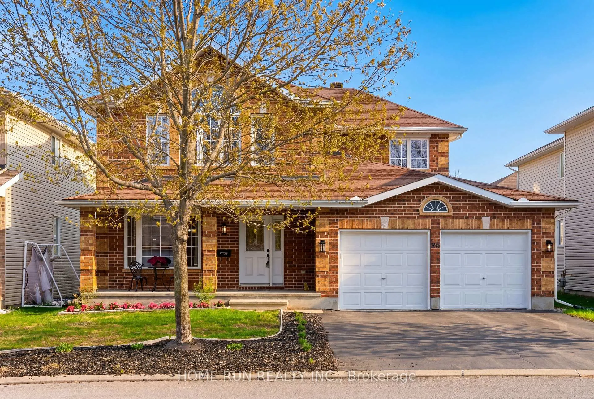 Photo 4 of 96 Woliston Crescent, Ottawa, Kanata - Morgan's Grant/South March — HOMEH