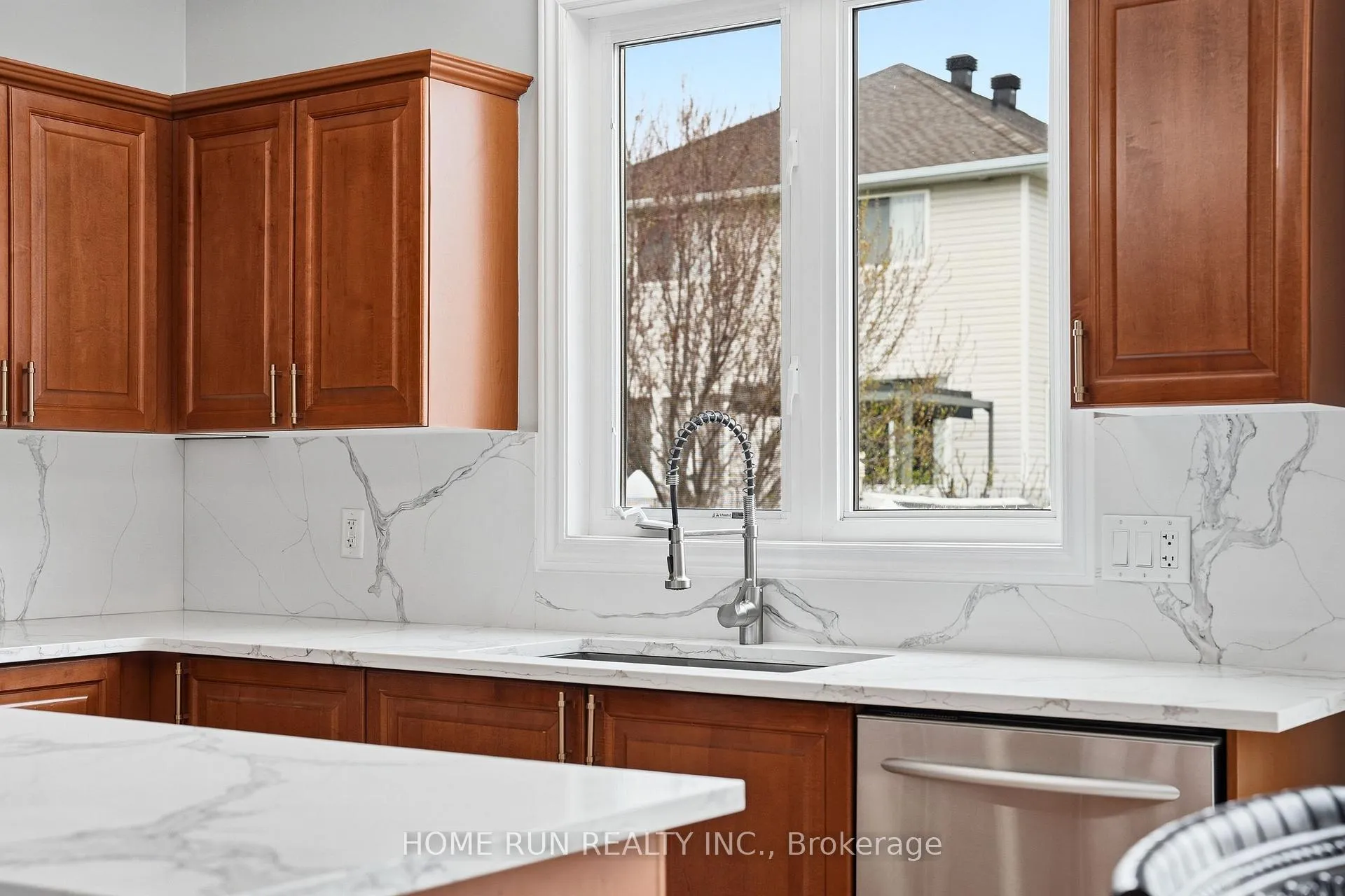 Photo 14 of 96 Woliston Crescent, Ottawa, Kanata - Morgan's Grant/South March — HOMEH