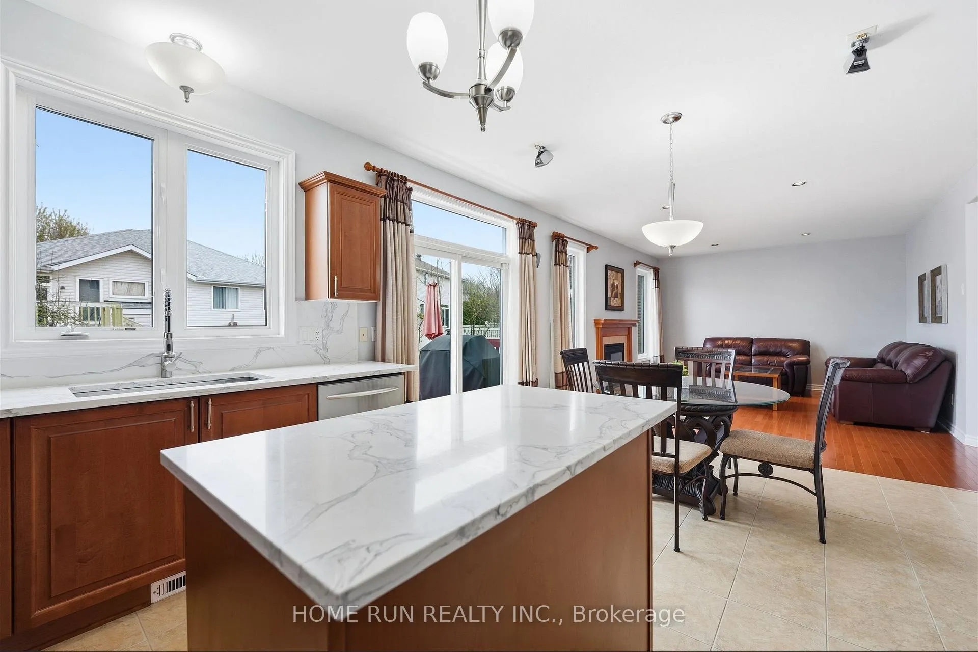 Photo 18 of 96 Woliston Crescent, Ottawa, Kanata - Morgan's Grant/South March — HOMEH