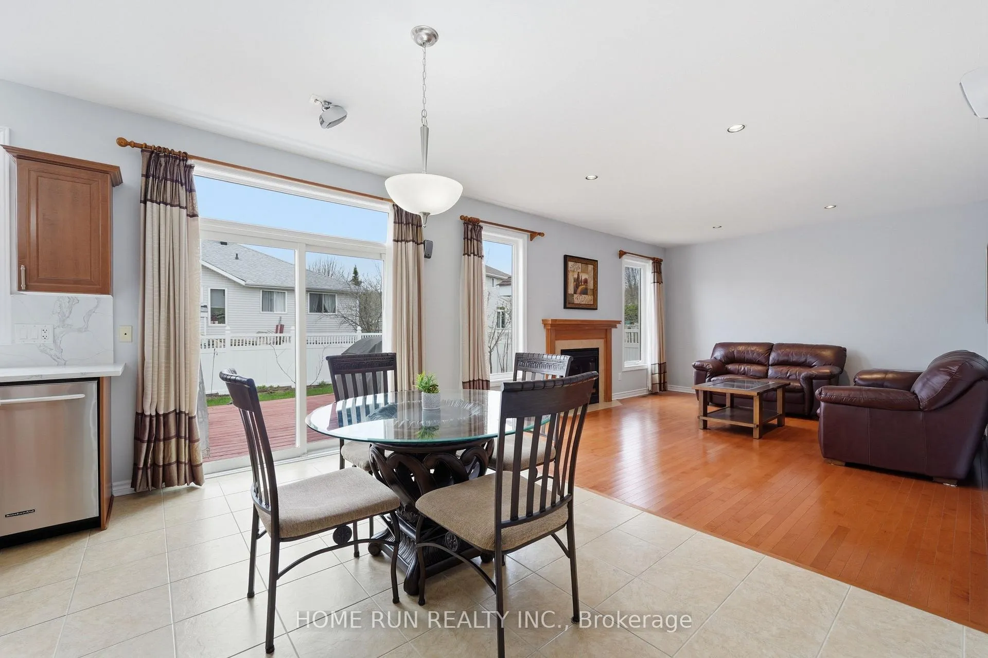 Photo 19 of 96 Woliston Crescent, Ottawa, Kanata - Morgan's Grant/South March — HOMEH