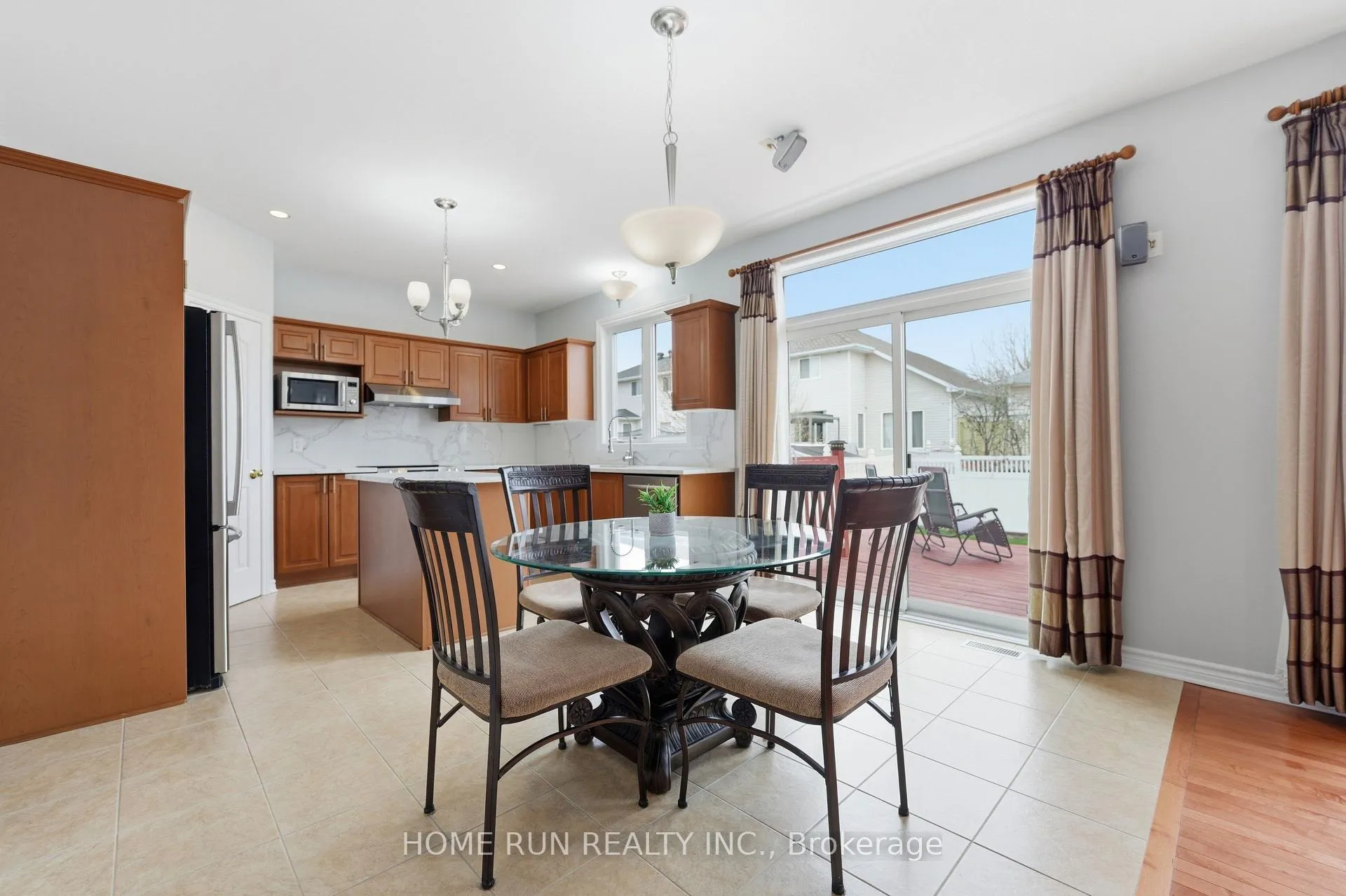 Photo 20 of 96 Woliston Crescent, Ottawa, Kanata - Morgan's Grant/South March — HOMEH