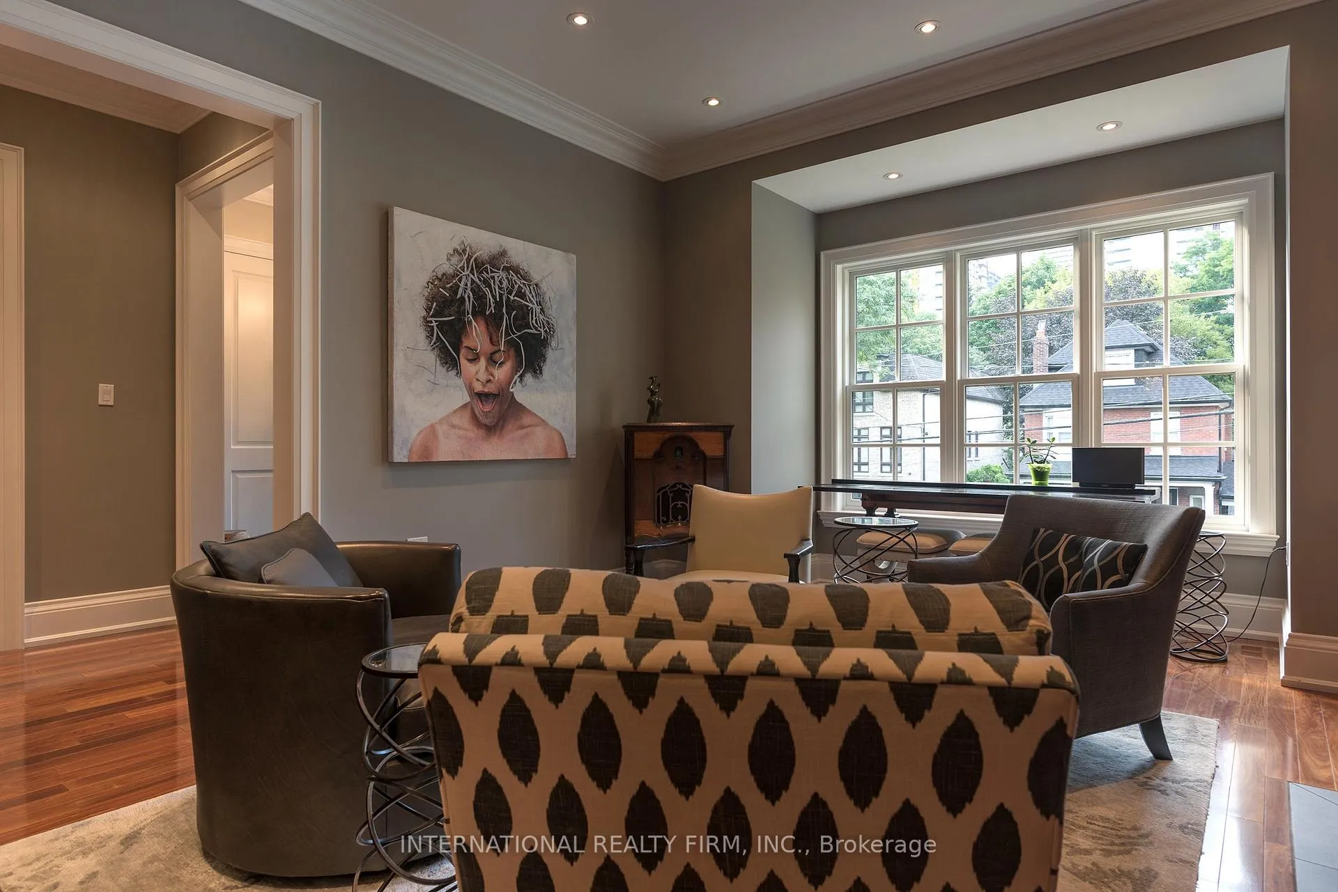 Photo 5 of 111 Hillsdale Avenue E, Toronto, Mount Pleasant West — HOMEH