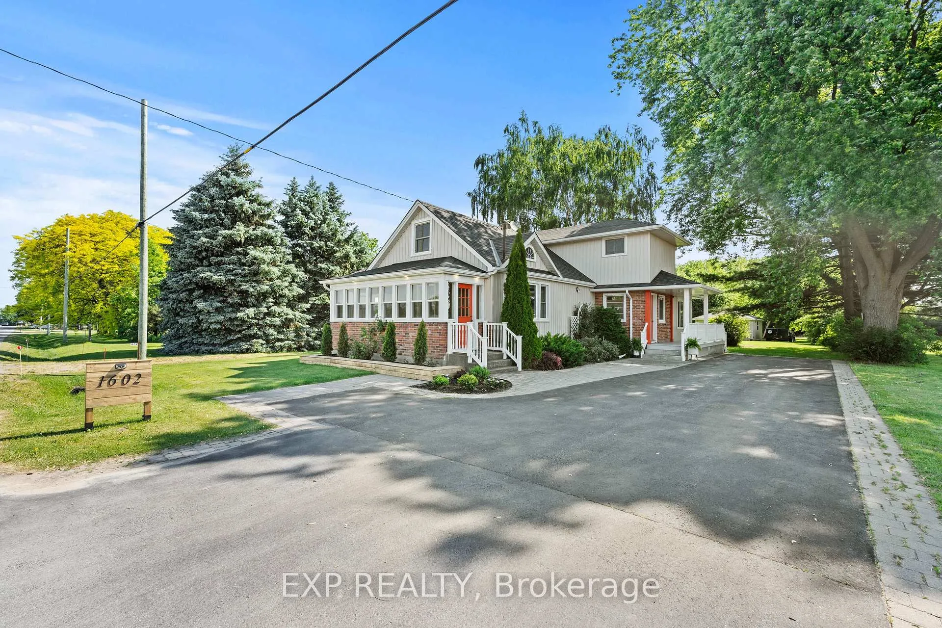 Photo 3 of 1602 Third Street, St. Catharines, Rural Fourth — HOMEH