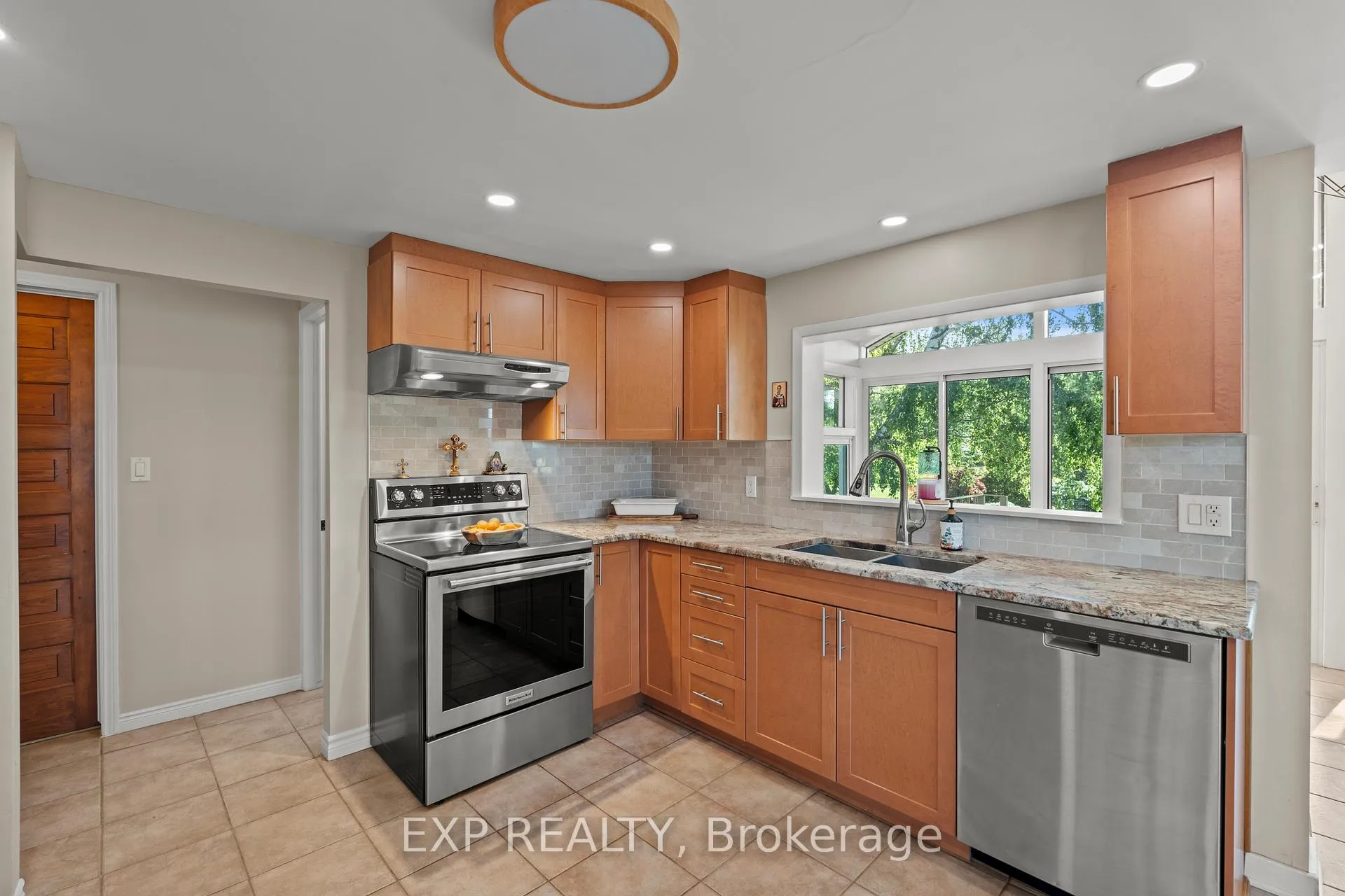 Photo 11 of 1602 Third Street, St. Catharines, Rural Fourth — HOMEH