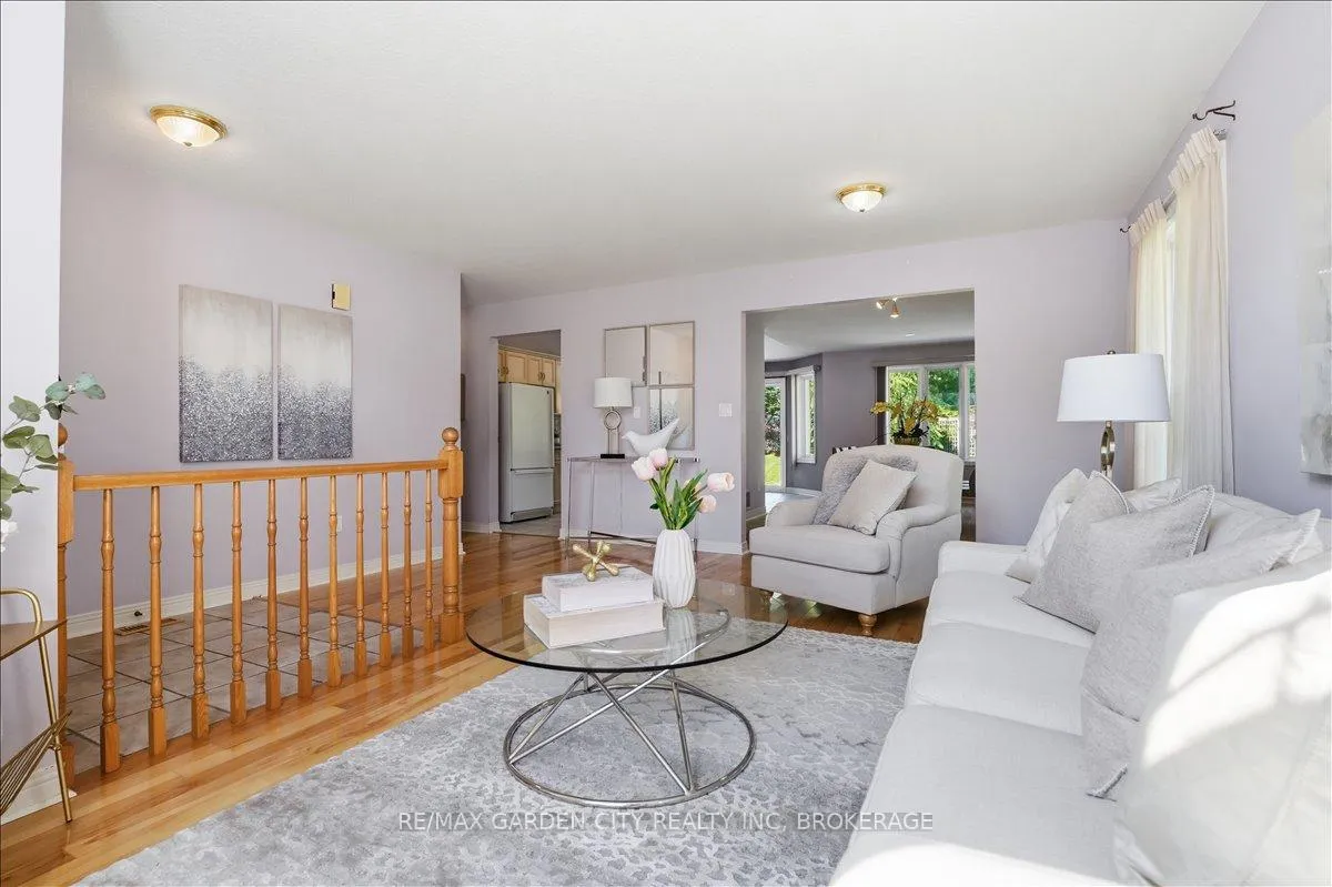 Photo 9 of 9 Evelyn Court, Pelham, Fonthill — HOMEH