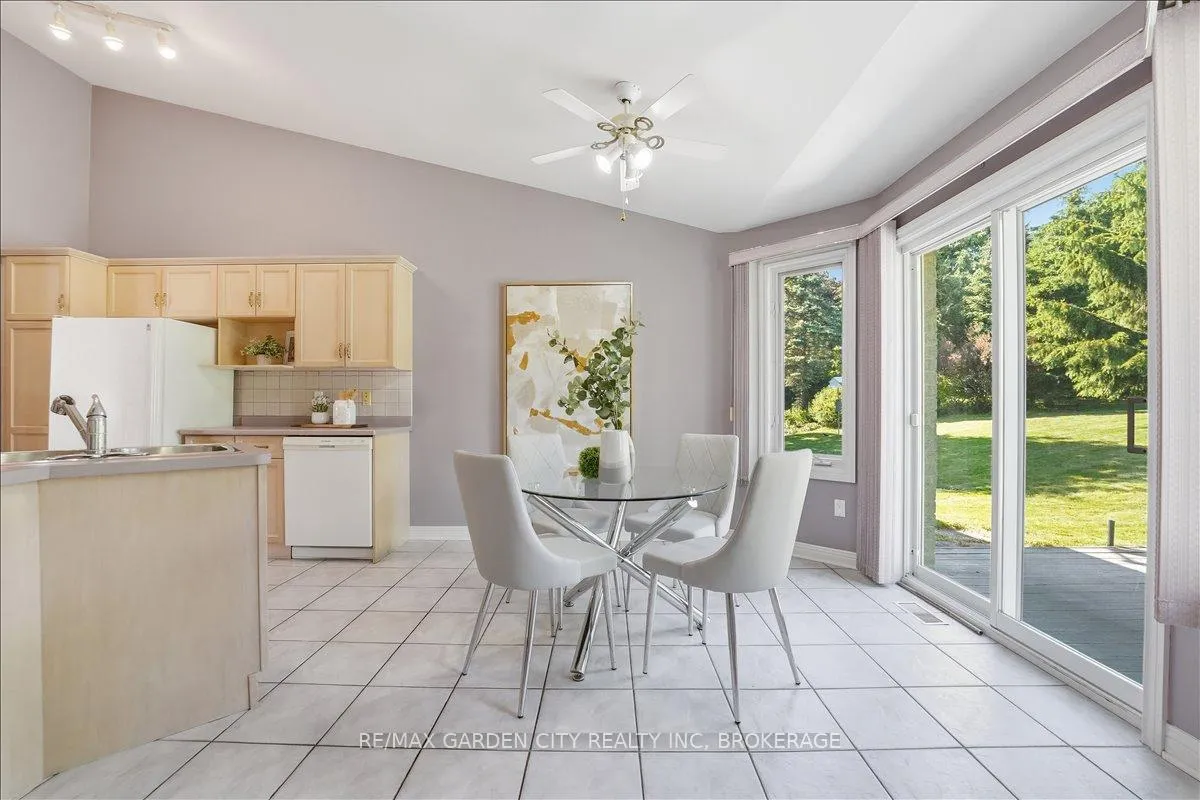 Photo 15 of 9 Evelyn Court, Pelham, Fonthill — HOMEH