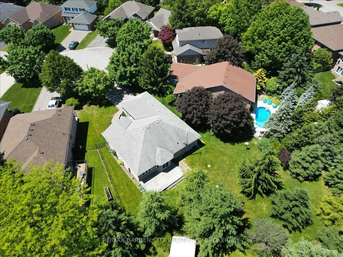 Photo 37 of 9 Evelyn Court, Pelham, Fonthill — HOMEH