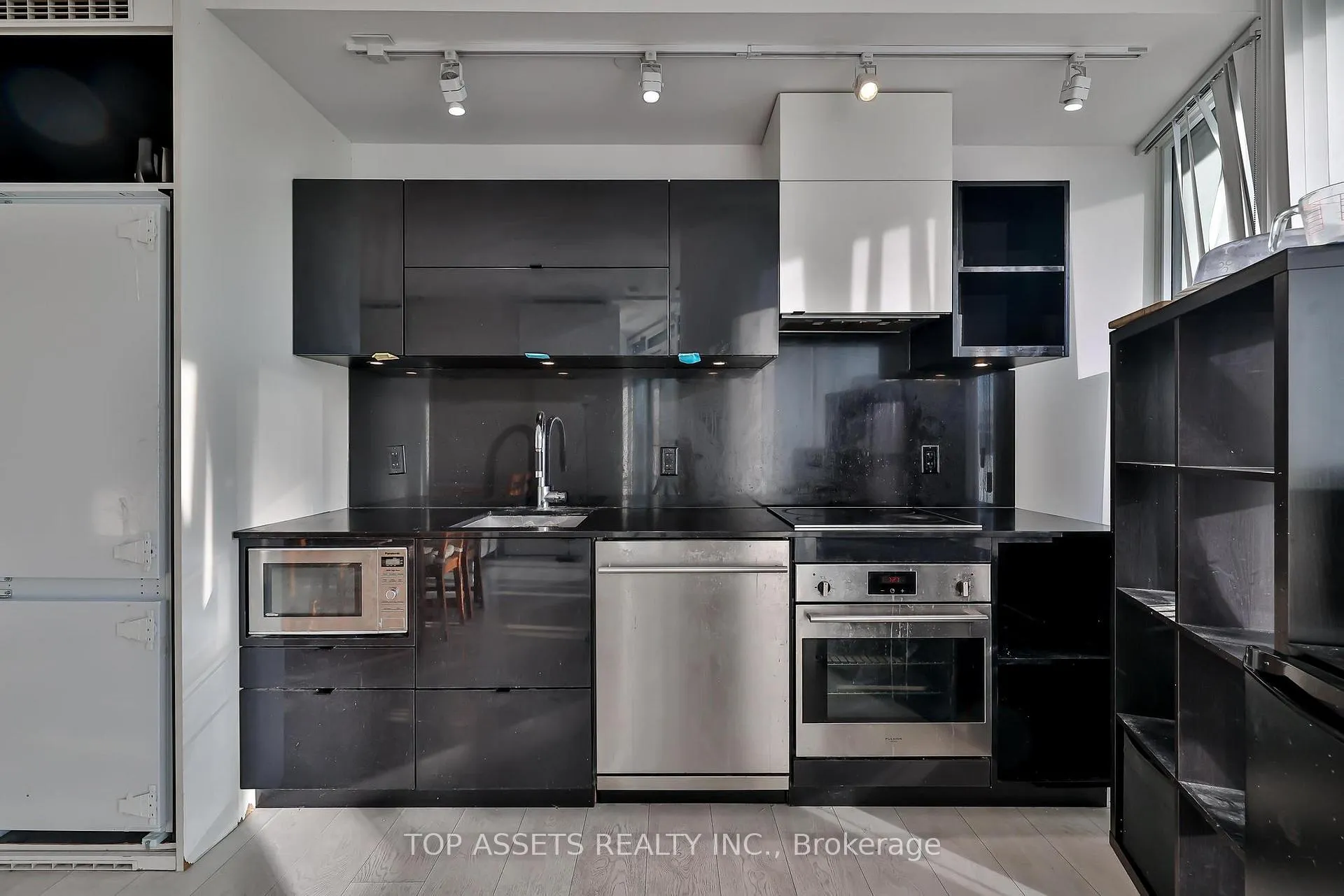 Photo 14 of Unit 602, 125 Peter Street, Toronto, Waterfront Communities — HOMEH