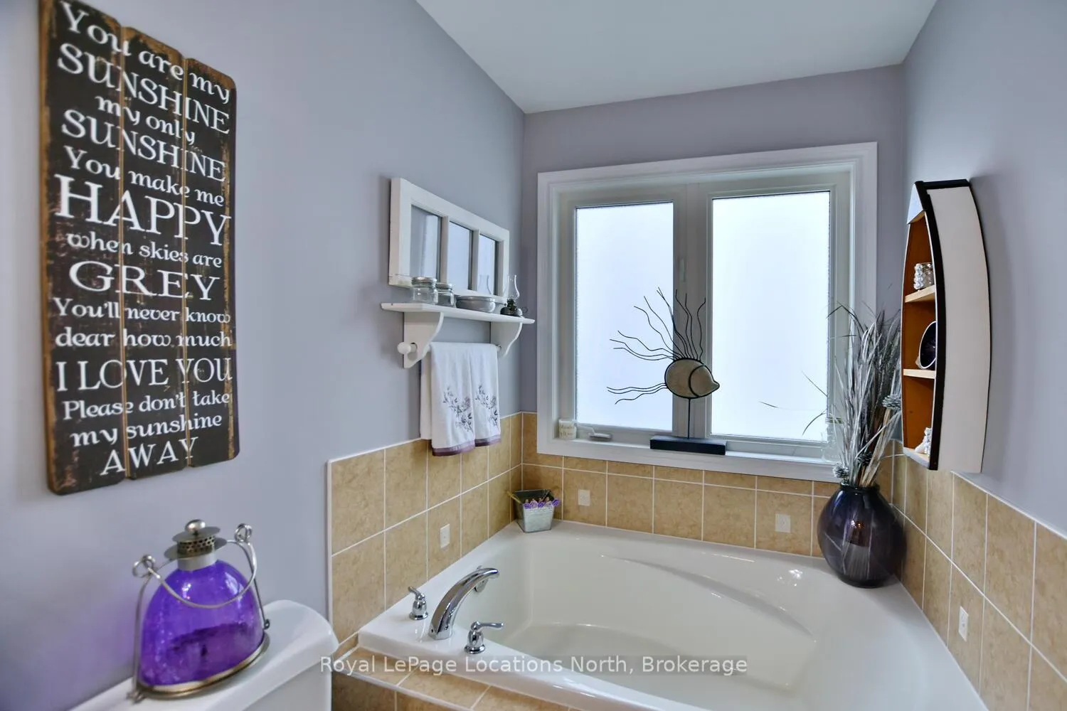 Photo 21 of 26 Starboard Circle, Wasaga Beach — HOMEH