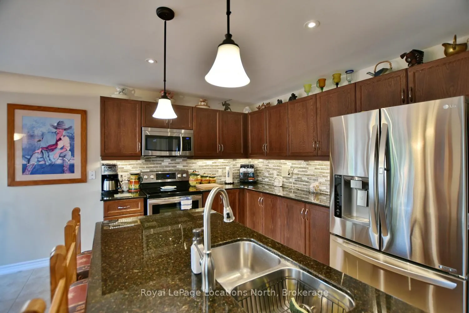 Photo 43 of 26 Starboard Circle, Wasaga Beach — HOMEH
