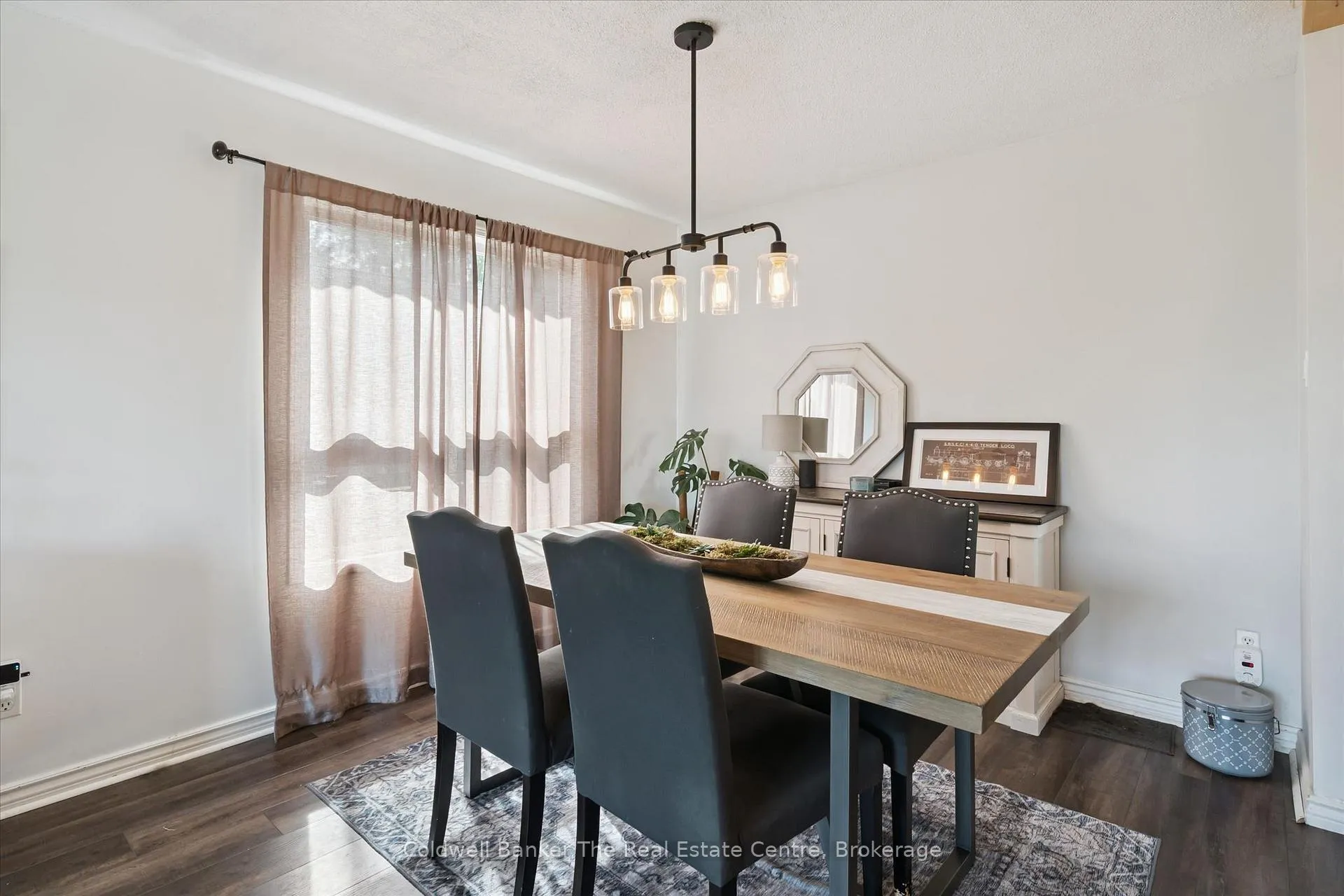 Photo 12 of 25 Lankin Avenue, Bracebridge, Monck (Bracebridge) — HOMEH