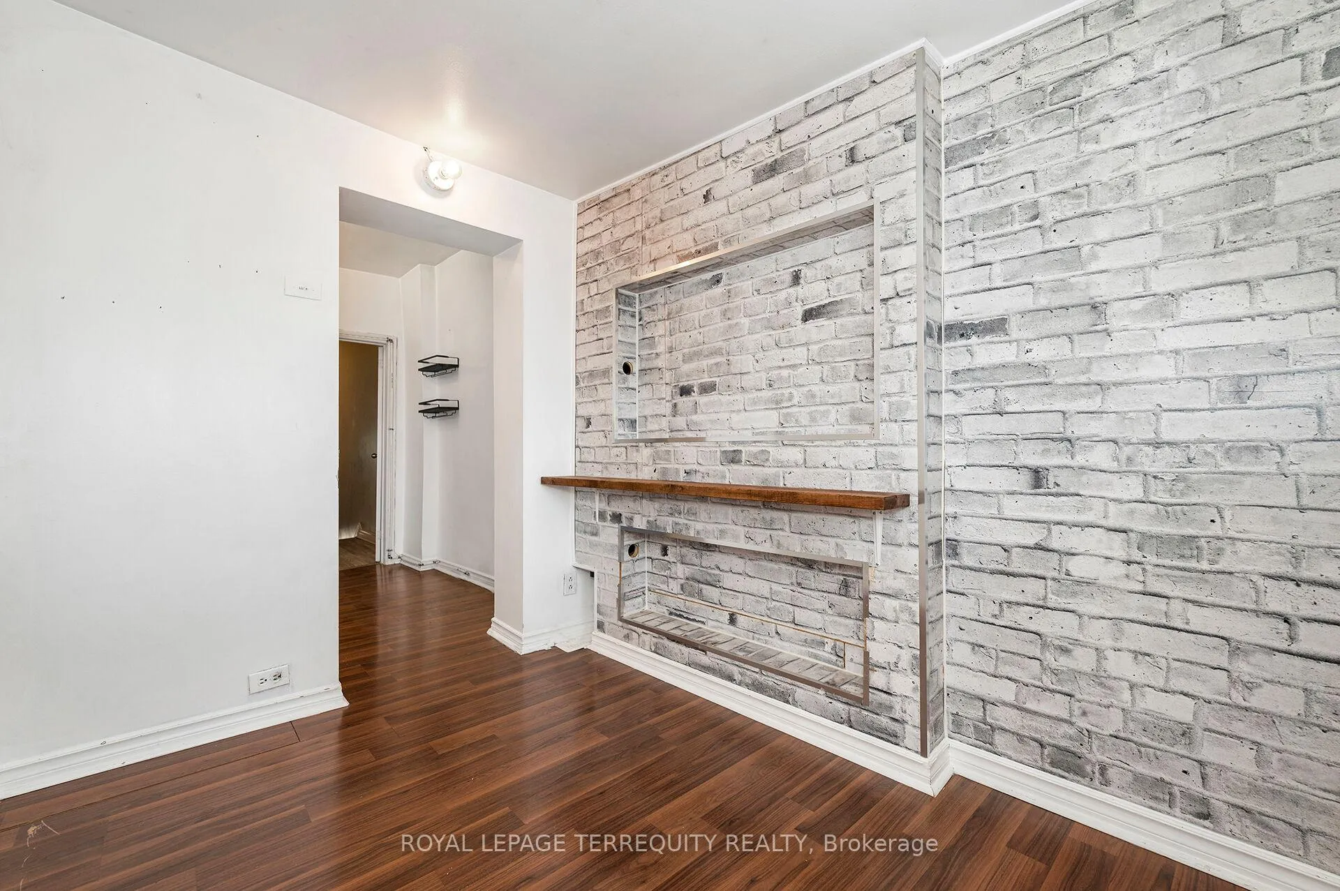Photo 23 of 54 St Clair Gardens, Toronto, Corso Italia-Davenport — HOMEH