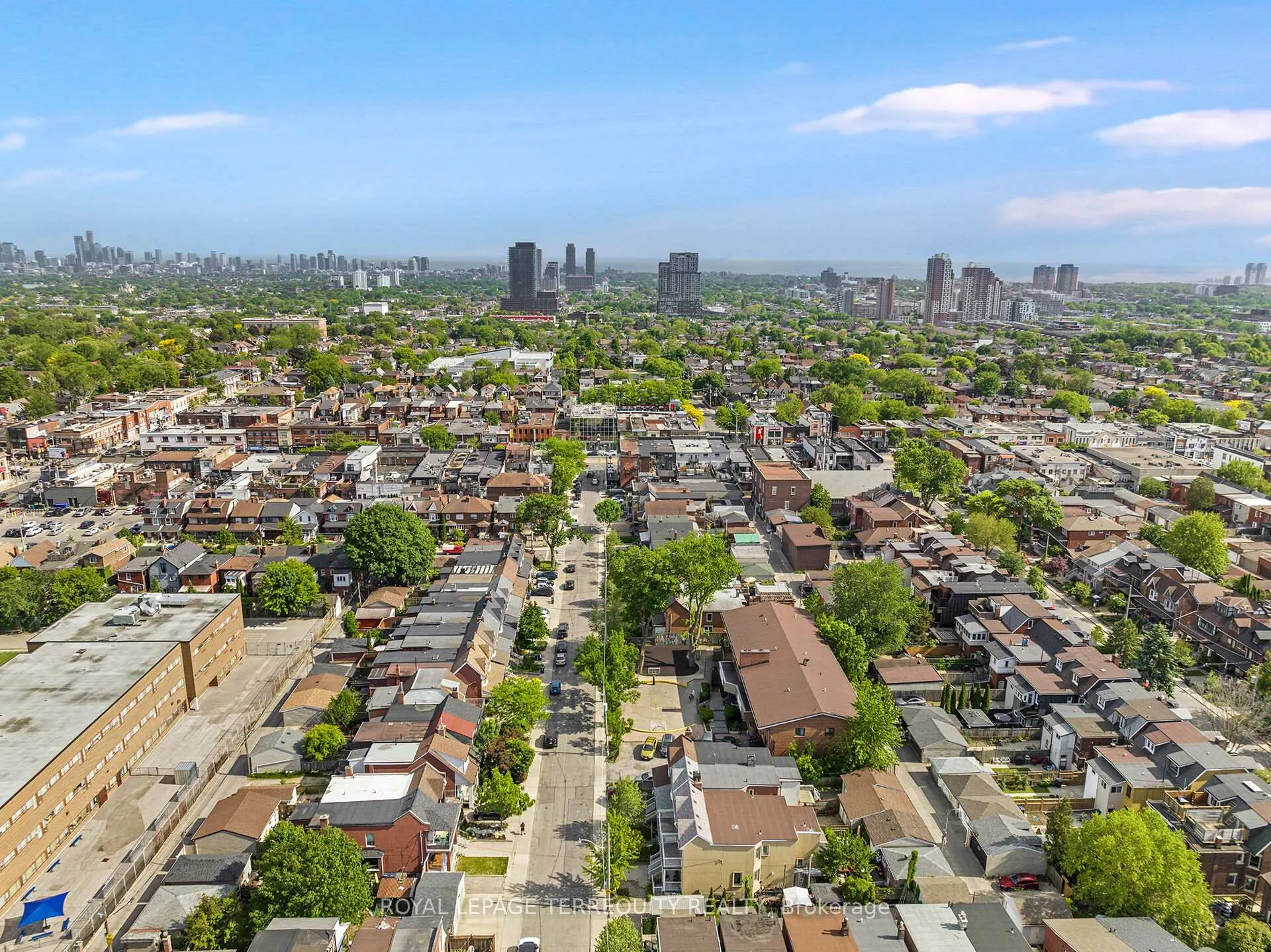 Photo 48 of 54 St Clair Gardens, Toronto, Corso Italia-Davenport — HOMEH