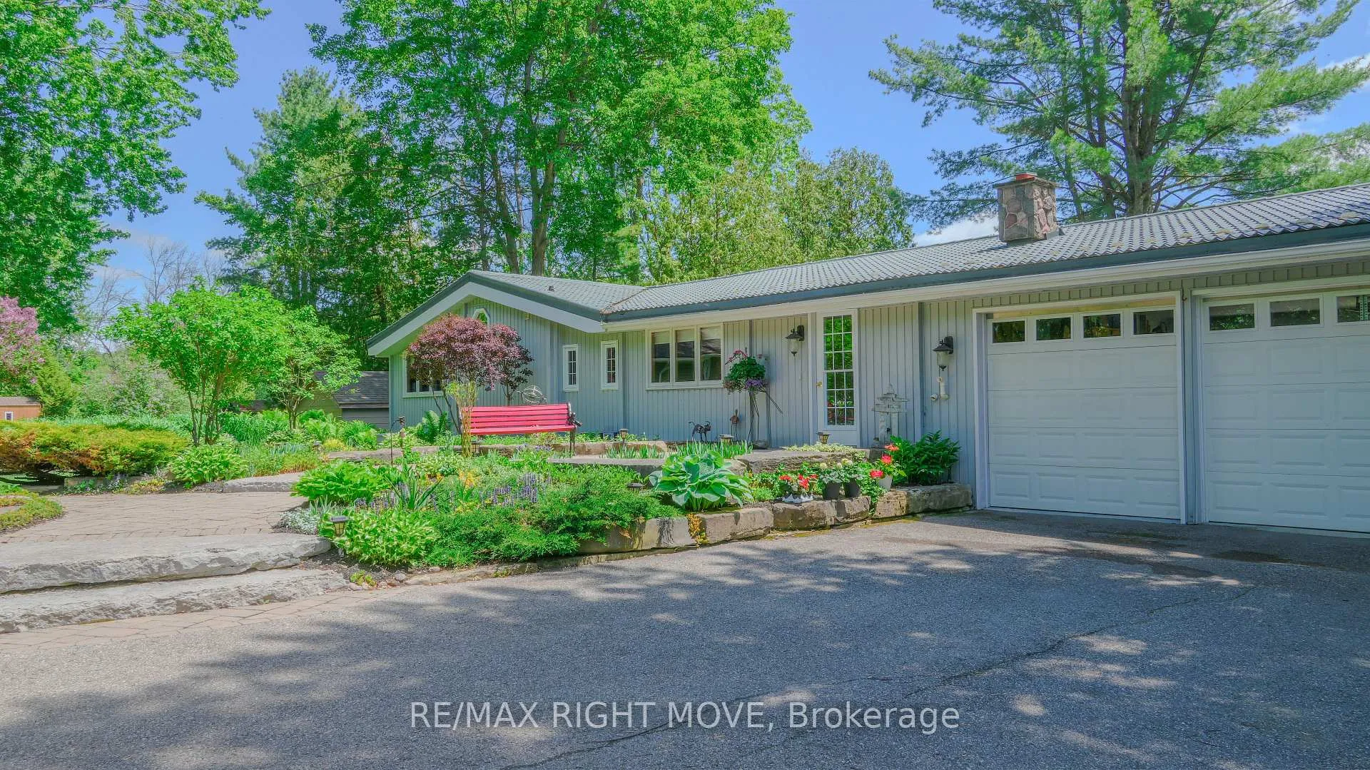 Photo 2 of 1092 Cowbell Lane, Gravenhurst, Morrison — HOMEH
