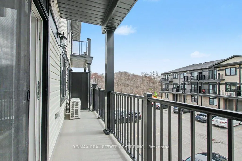 Photo 10 of 53 Lomond Lane, Kitchener, Civic Centre — HOMEH