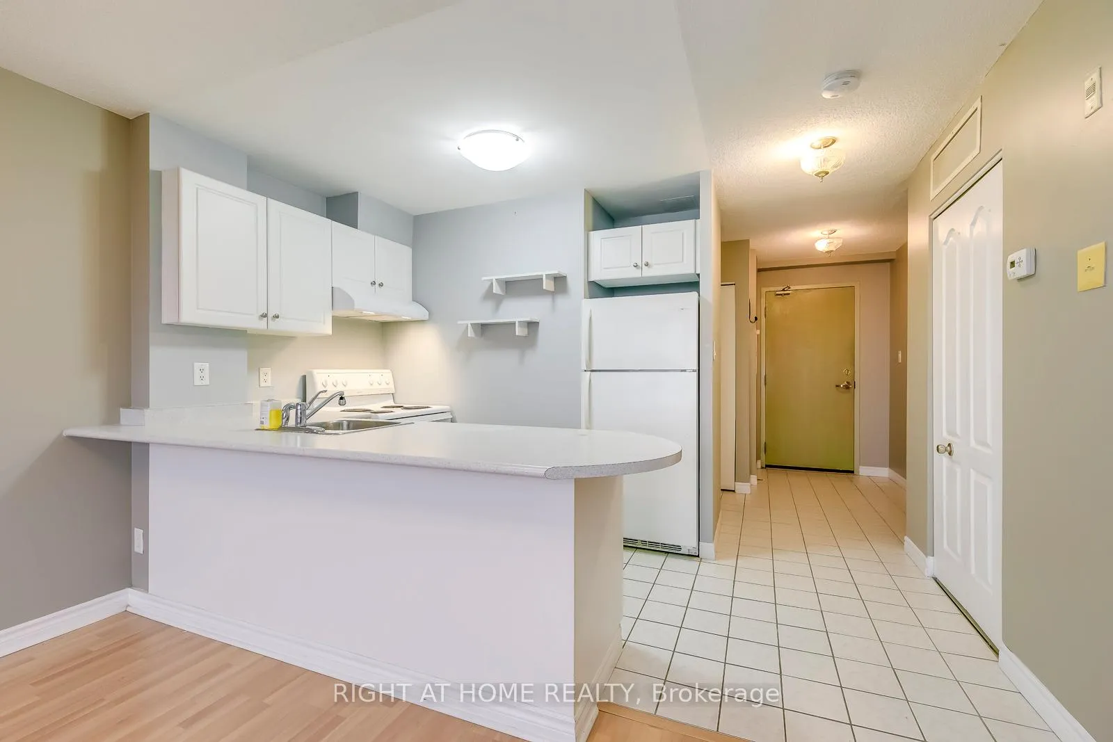 Photo 9 of Unit 805, 10 Dayspring Circle, Brampton, Goreway Drive Corridor — HOMEH
