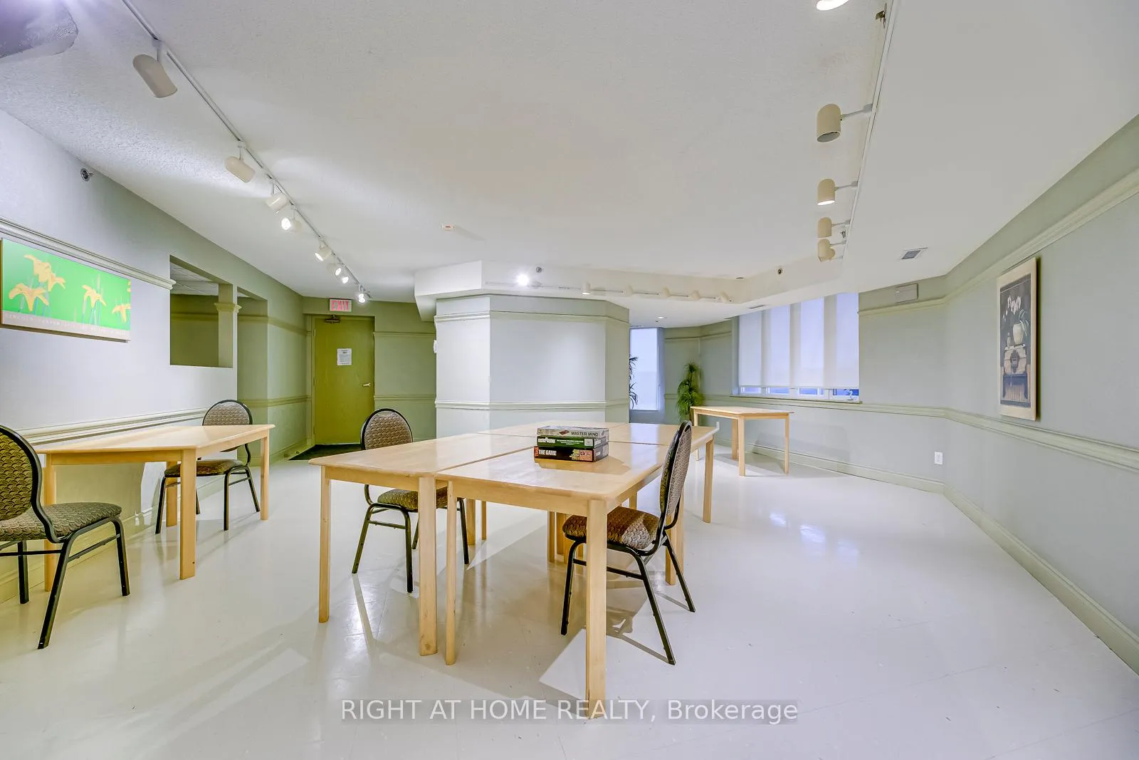 Photo 27 of Unit 805, 10 Dayspring Circle, Brampton, Goreway Drive Corridor — HOMEH