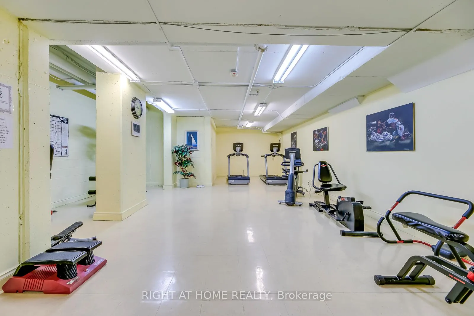 Photo 28 of Unit 805, 10 Dayspring Circle, Brampton, Goreway Drive Corridor — HOMEH