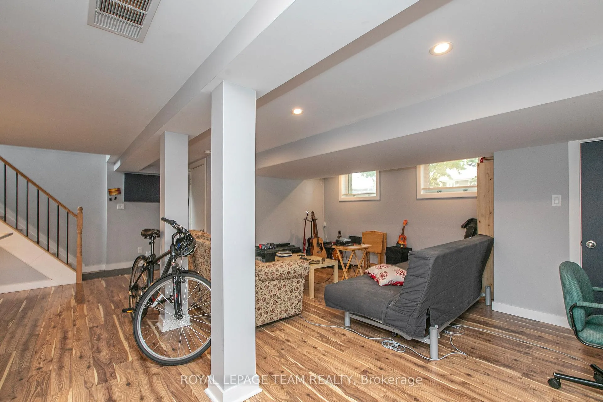 Photo 3 of Unit 2, 1579 Digby Street, Ottawa, Riverview Park — HOMEH