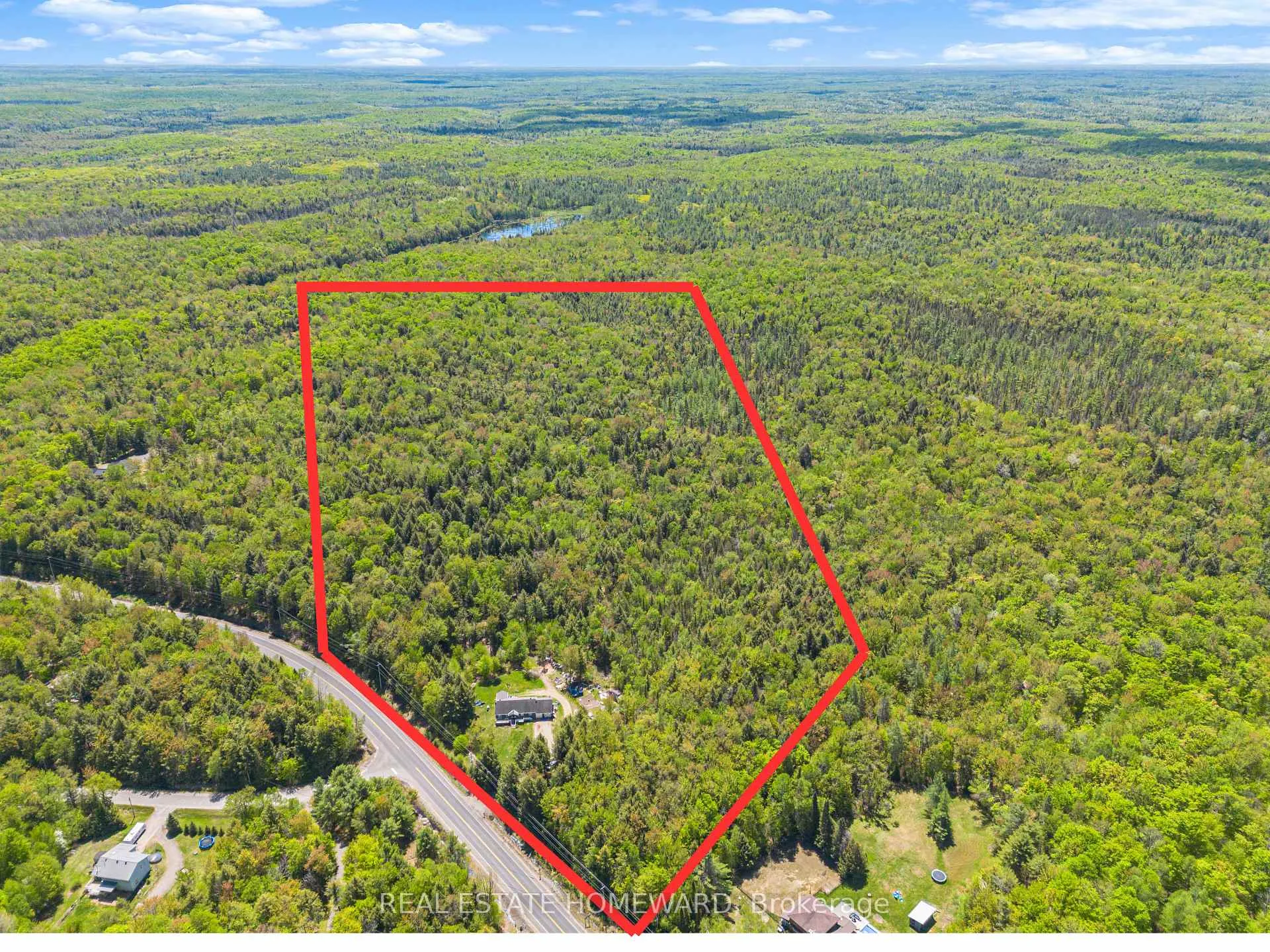 Photo 3 of 2928 118 Highway E, Bracebridge, Oakley — HOMEH