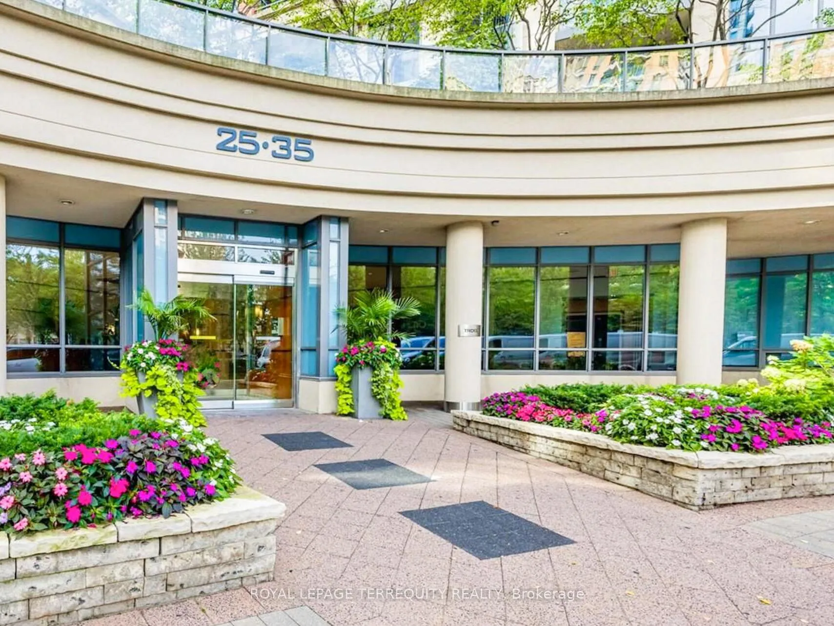 Photo 2 of Unit 2040, 35 Viking Lane, Etobicoke, Islington-City Centre West — HOMEH