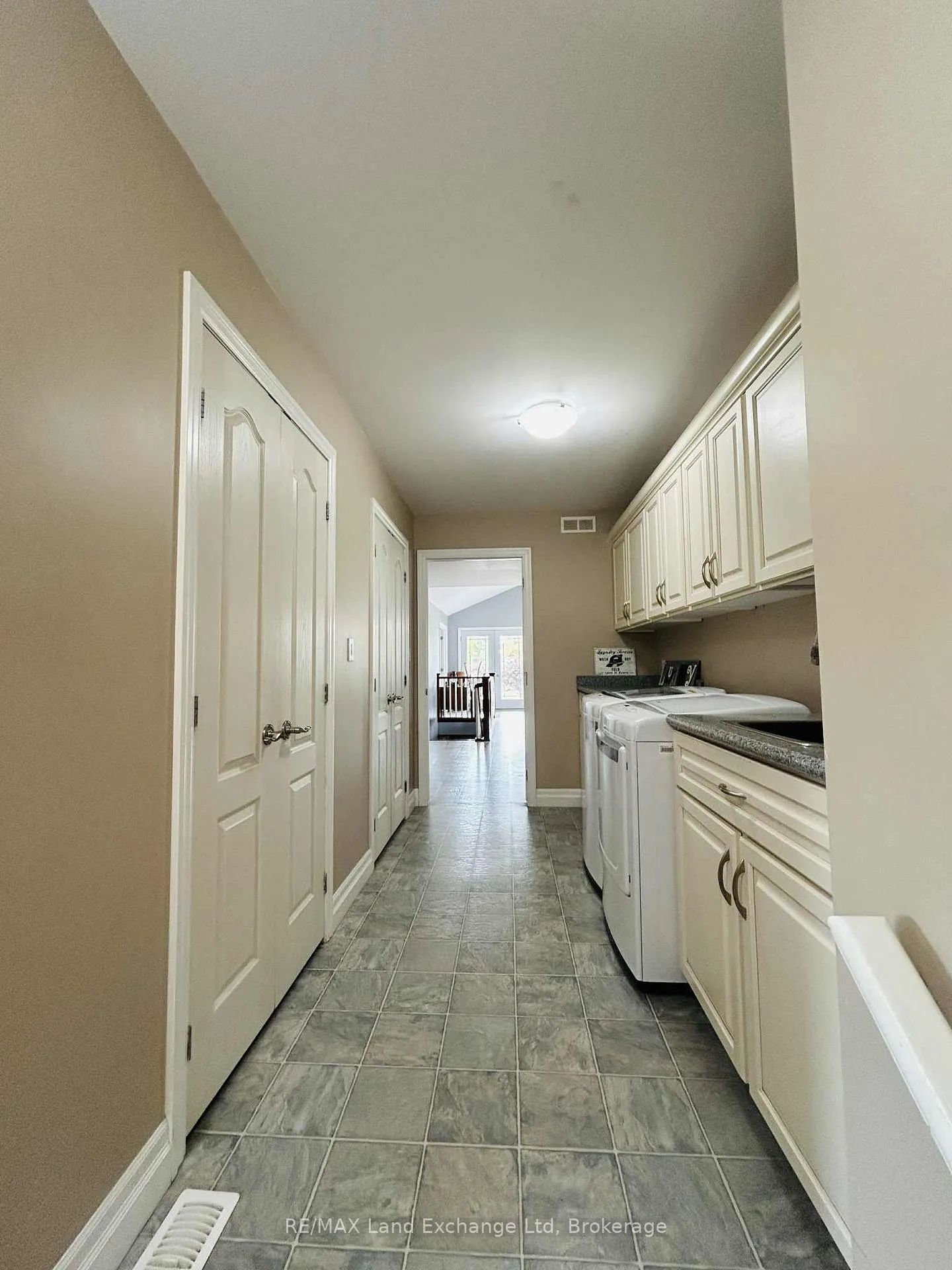 Photo 12 of 42056 Morris Road, Morris Turnberry, Morris — HOMEH