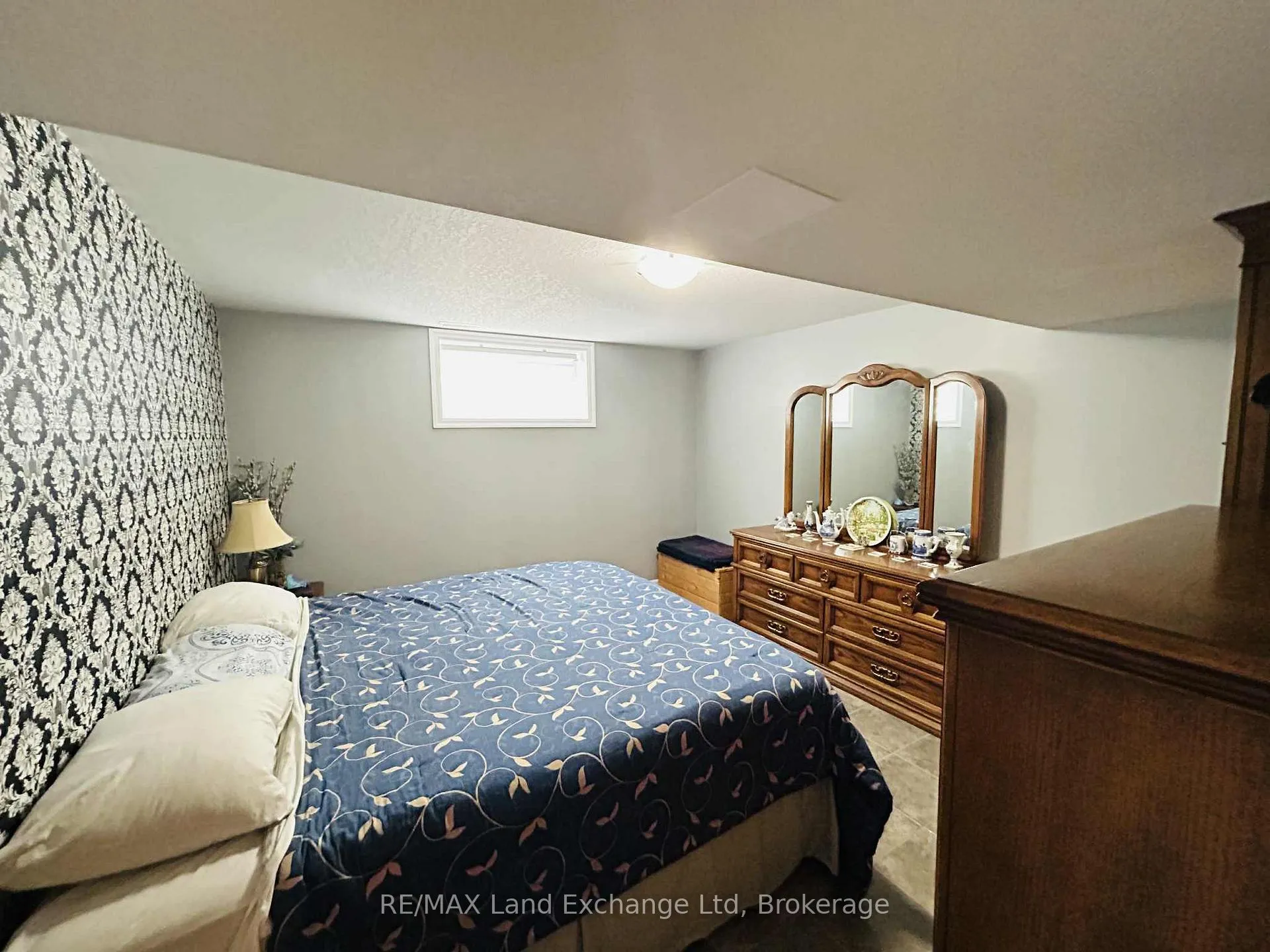Photo 18 of 42056 Morris Road, Morris Turnberry, Morris — HOMEH