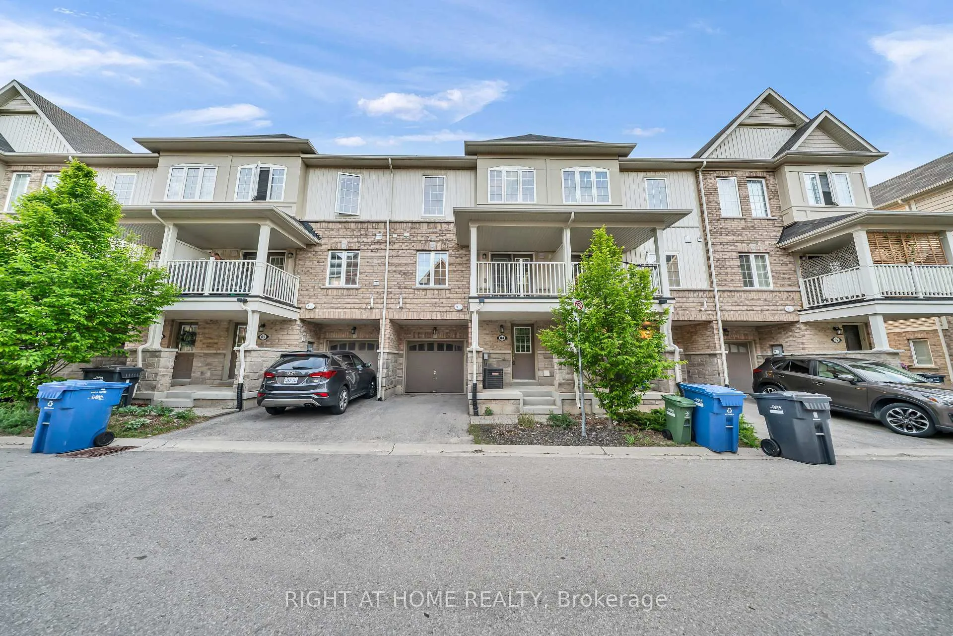 Photo 1 of Unit 84, 88 Decorso Drive, Guelph, Kortright East — HOMEH