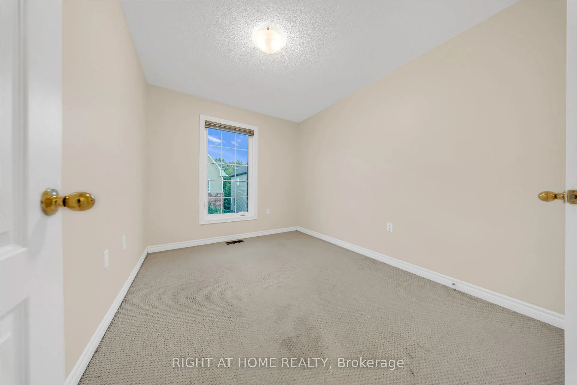 Photo 21 of Unit 84, 88 Decorso Drive, Guelph, Kortright East — HOMEH