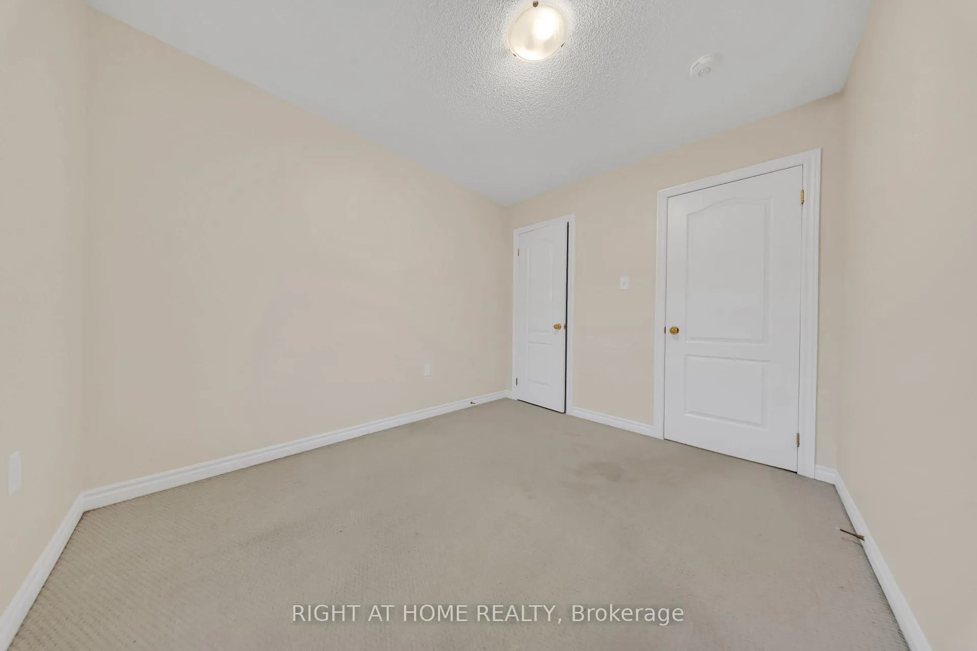 Photo 22 of Unit 84, 88 Decorso Drive, Guelph, Kortright East — HOMEH