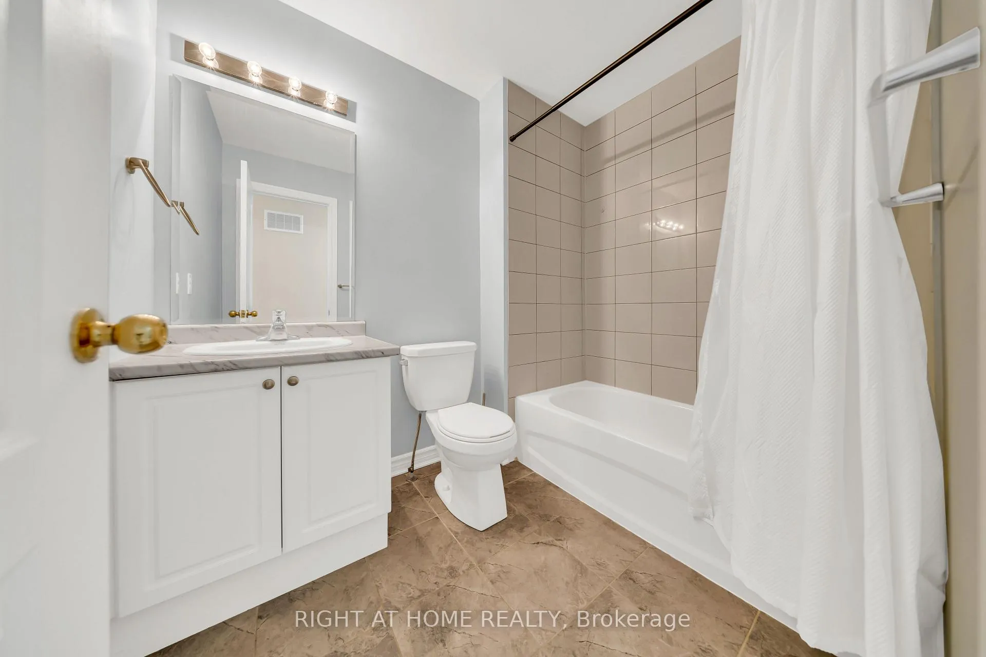 Photo 23 of Unit 84, 88 Decorso Drive, Guelph, Kortright East — HOMEH