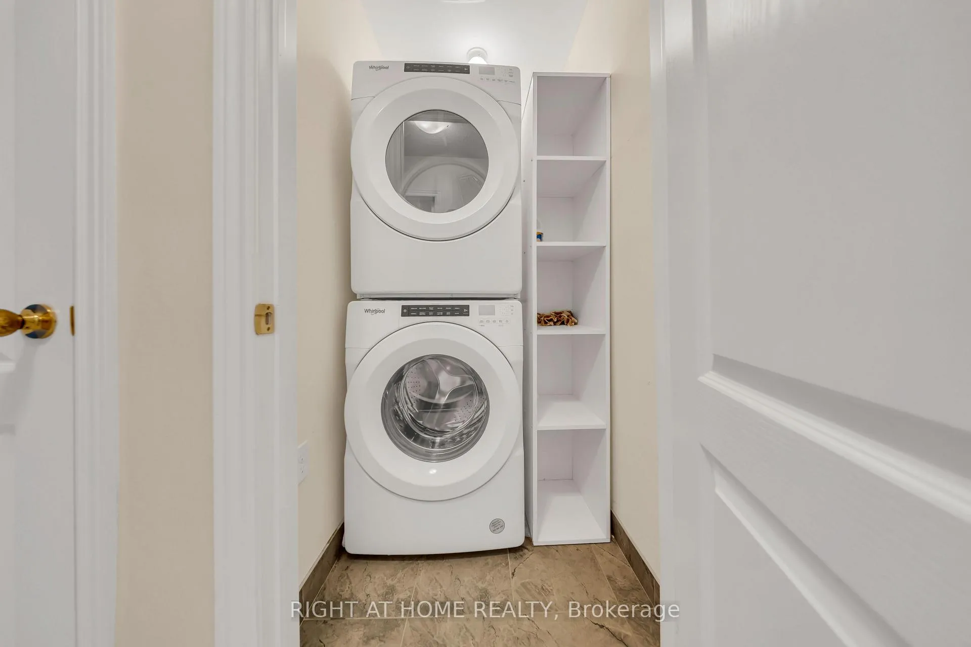 Photo 24 of Unit 84, 88 Decorso Drive, Guelph, Kortright East — HOMEH