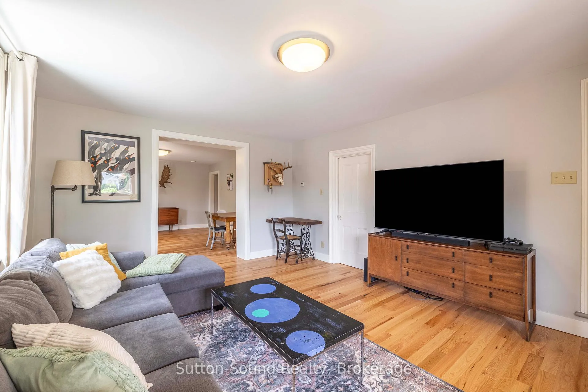 Photo 3 of 894 3rd Avenue W, Owen Sound — HOMEH