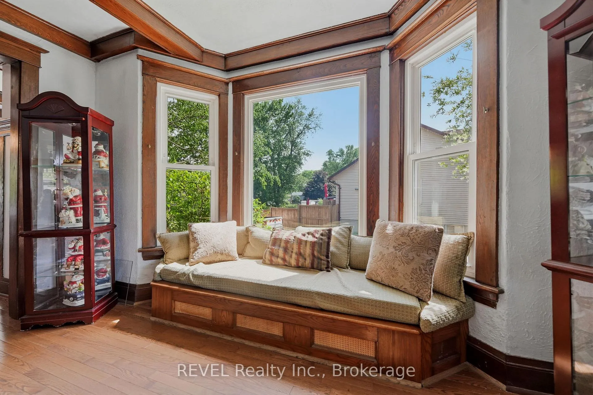 Photo 9 of 2732 Portage Road, Niagara Falls, Church's Lane — HOMEH