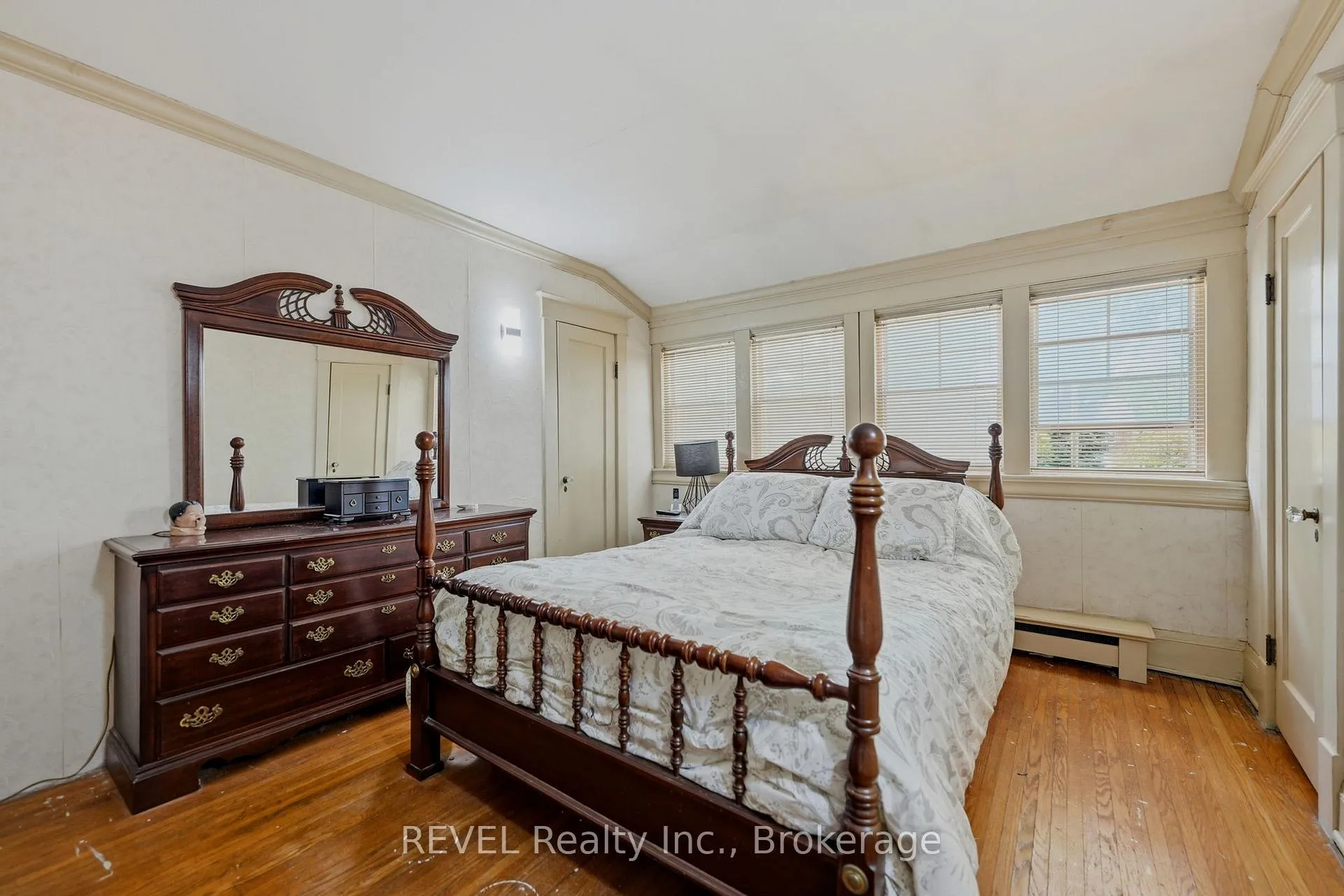 Photo 29 of 2732 Portage Road, Niagara Falls, Church's Lane — HOMEH