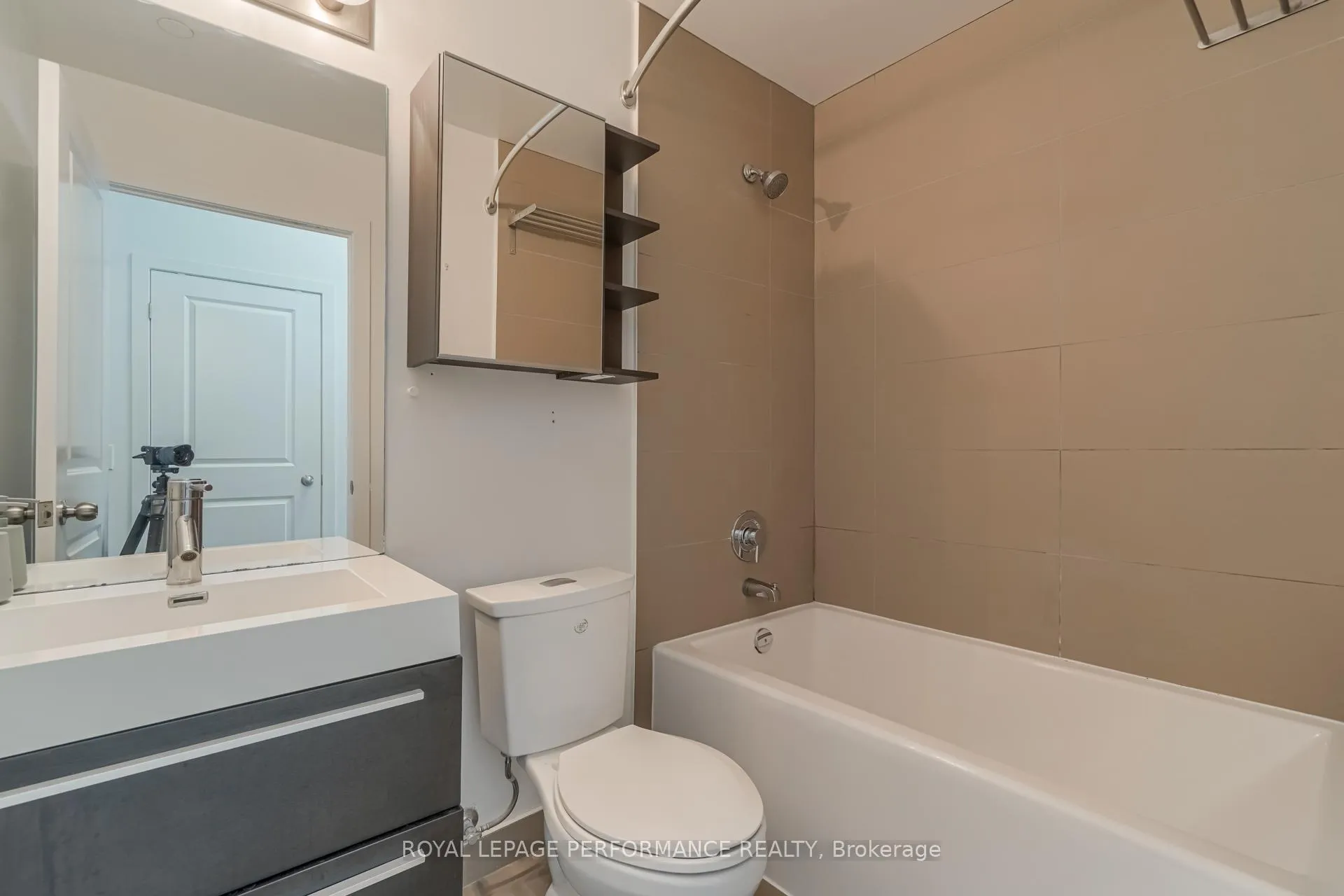 Photo 16 of Unit 103, 8 Fieldway Road, Etobicoke, Islington-City Centre West — HOMEH