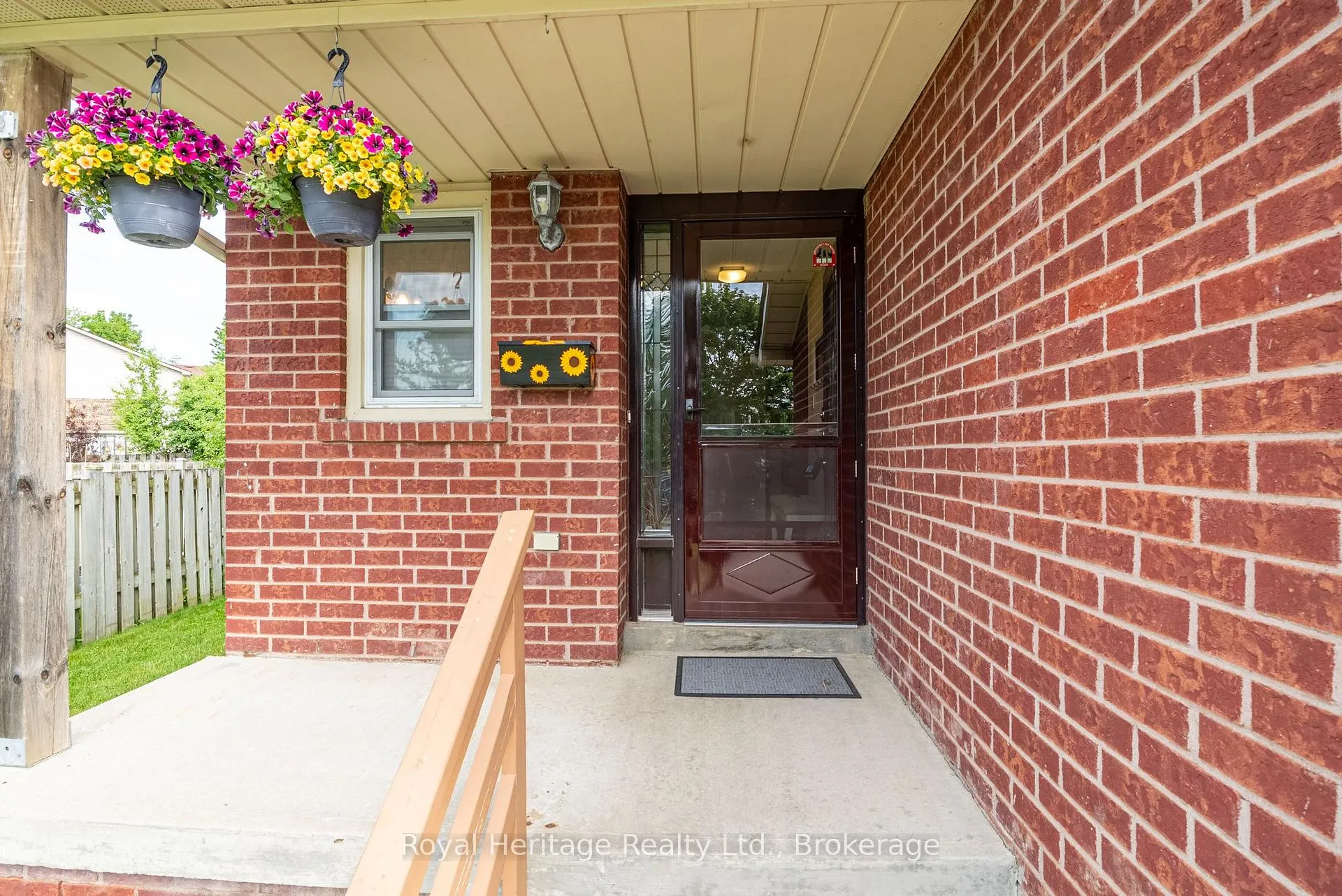 Photo 4 of 34 Burnham Boulevard, Port Hope — HOMEH