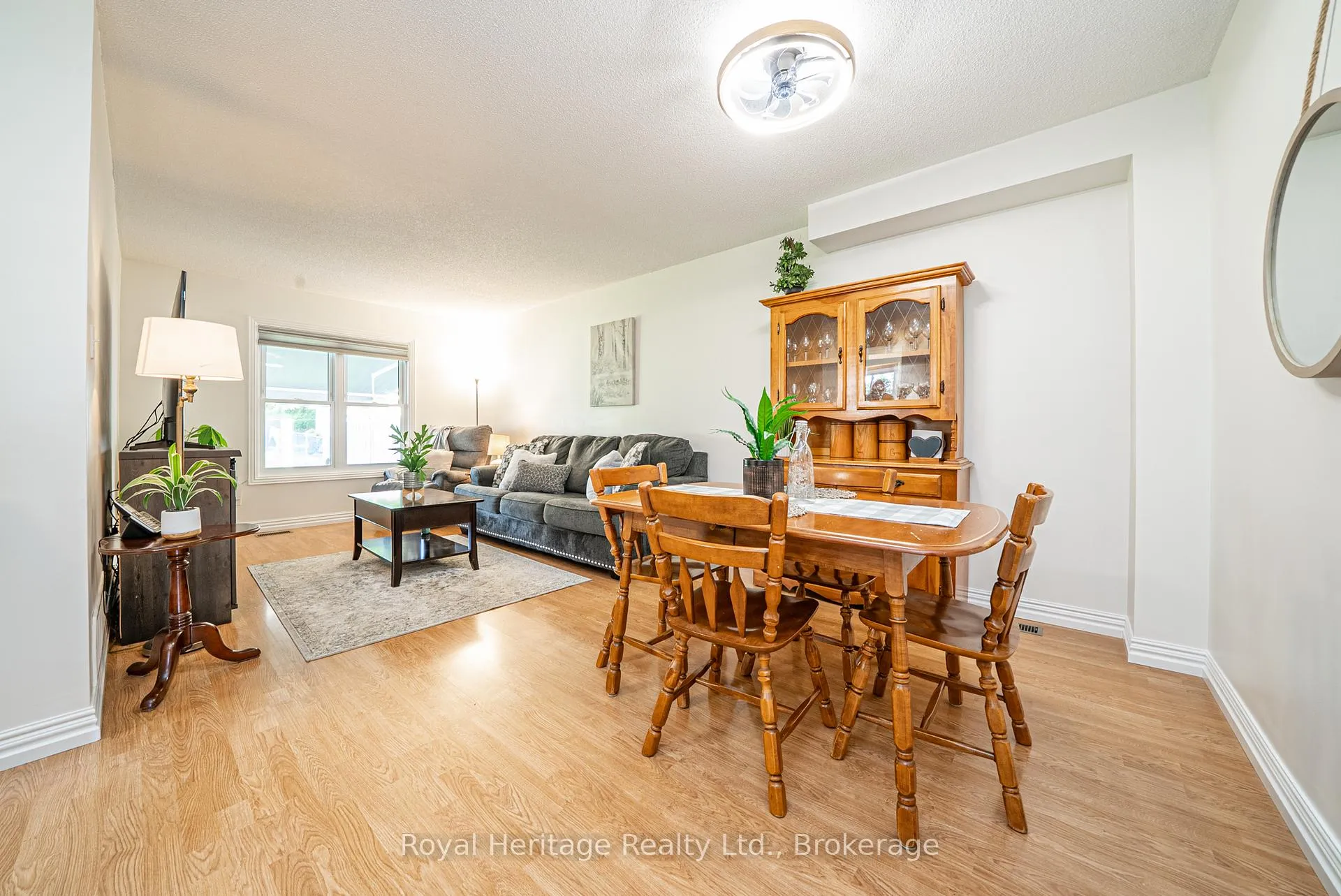 Photo 11 of 34 Burnham Boulevard, Port Hope — HOMEH