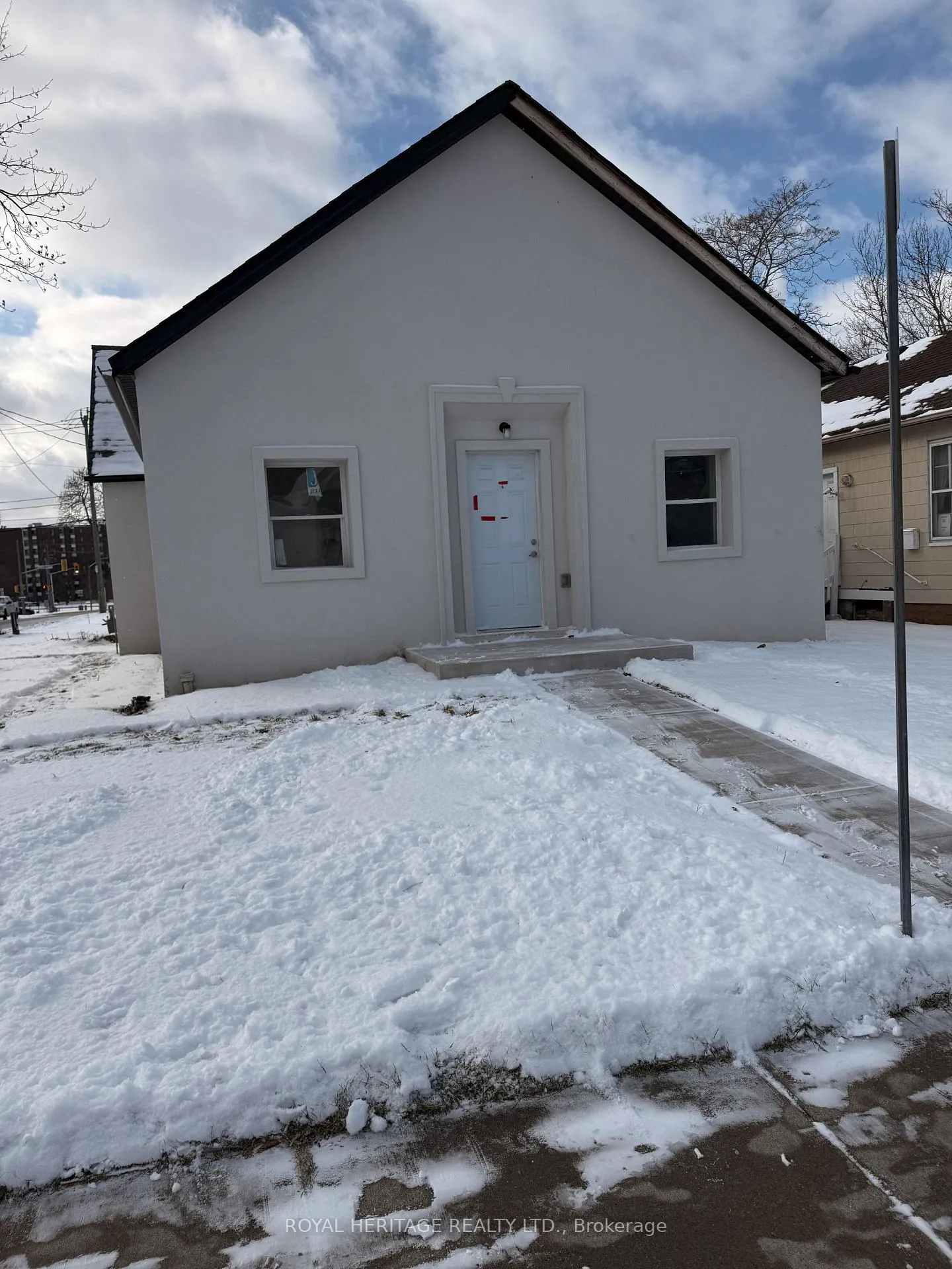Photo 1 of 293 Louis Avenue, Windsor — HOMEH