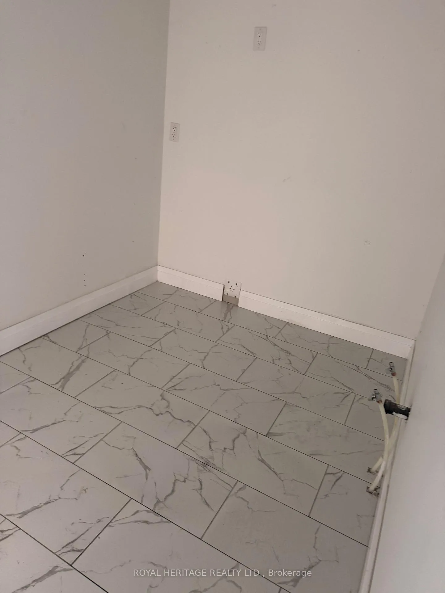 Photo 12 of 293 Louis Avenue, Windsor — HOMEH