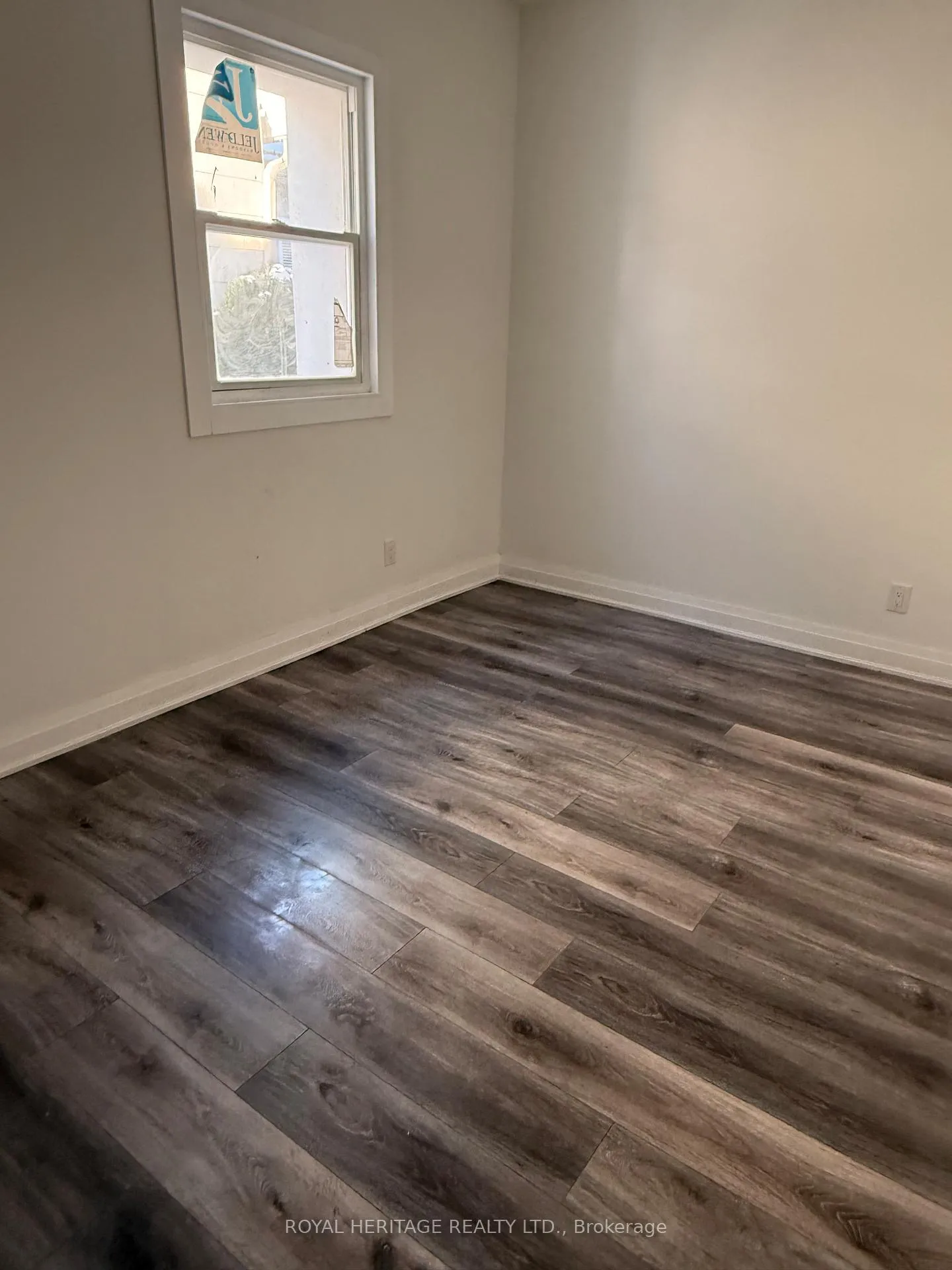 Photo 16 of 293 Louis Avenue, Windsor — HOMEH