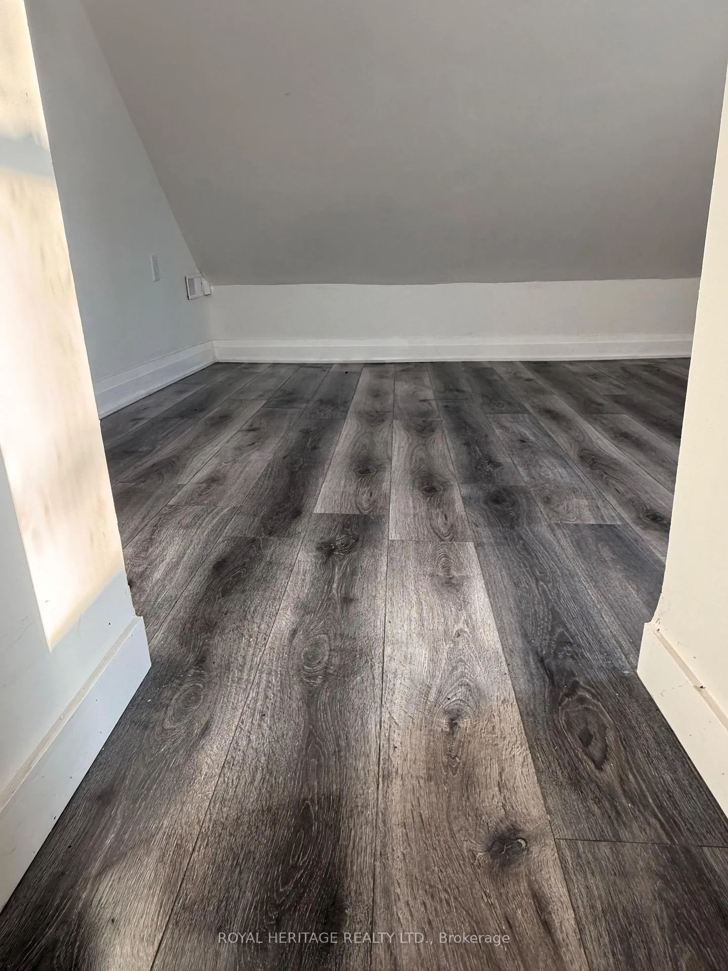 Photo 21 of 293 Louis Avenue, Windsor — HOMEH