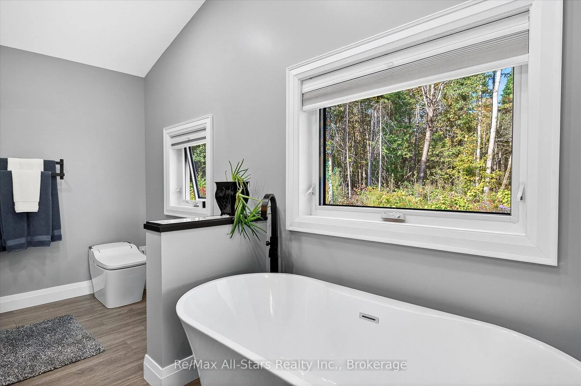 Photo 22 of 9 Lytle Lane, Kawartha Lakes, Bexley — HOMEH