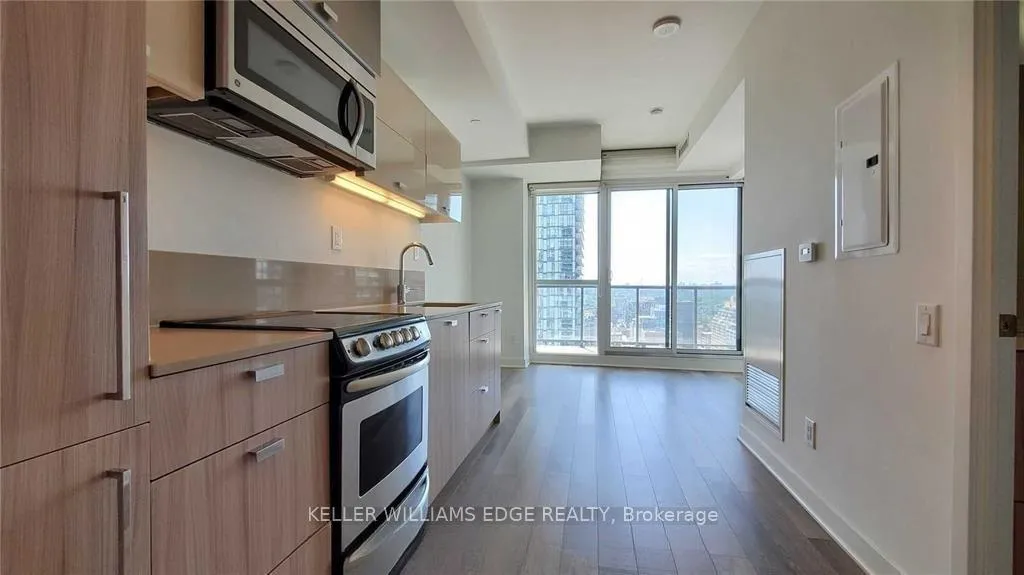 Photo 3 of Unit 3602, 290 Adelaide Street W, Toronto, Waterfront Communities — HOMEH