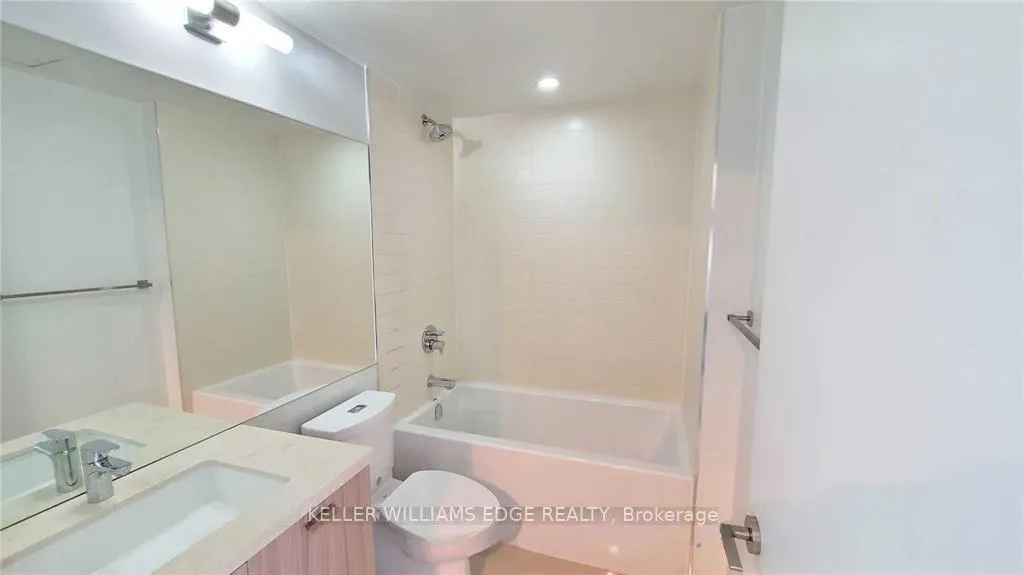 Photo 7 of Unit 3602, 290 Adelaide Street W, Toronto, Waterfront Communities — HOMEH