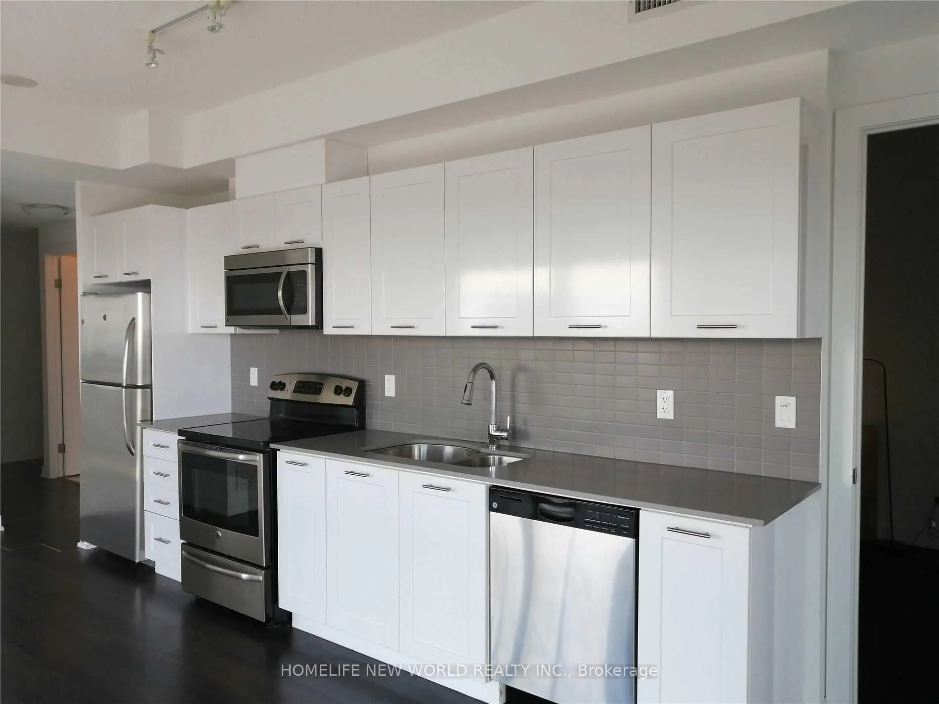 Photo 11 of Unit 2310, 20 Bruyeres Mews E, Toronto, Waterfront Communities — HOMEH