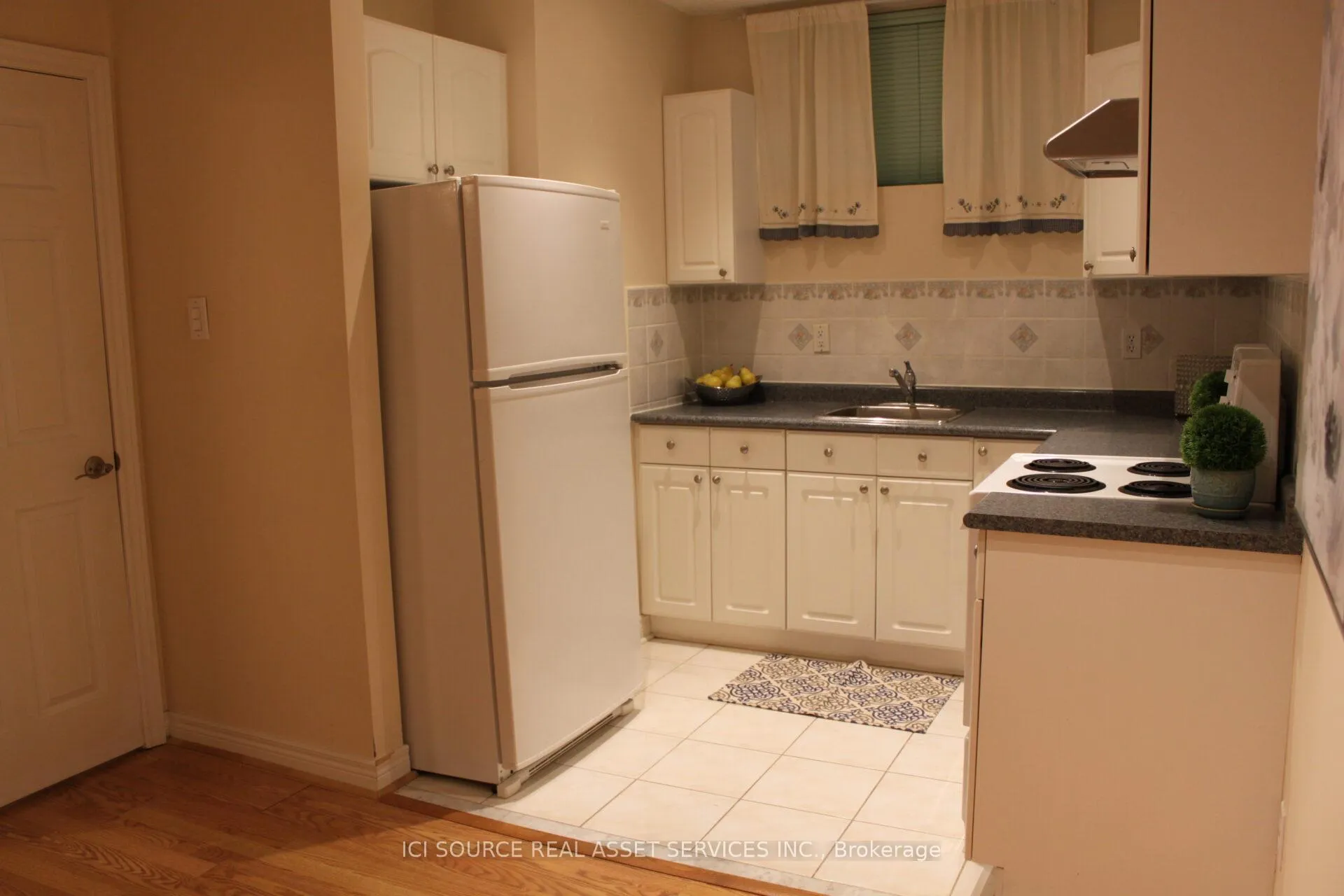 Photo 7 of Unit Basement, 301 Gowan Avenue, Toronto, Danforth Village-East York — HOMEH