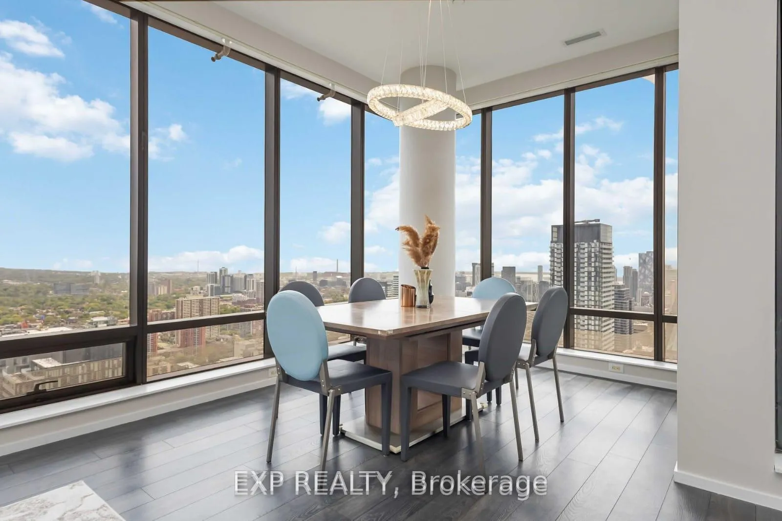 Photo 10 of Unit 4601, 5 St. Joseph Street, Toronto, Bay Street Corridor — HOMEH
